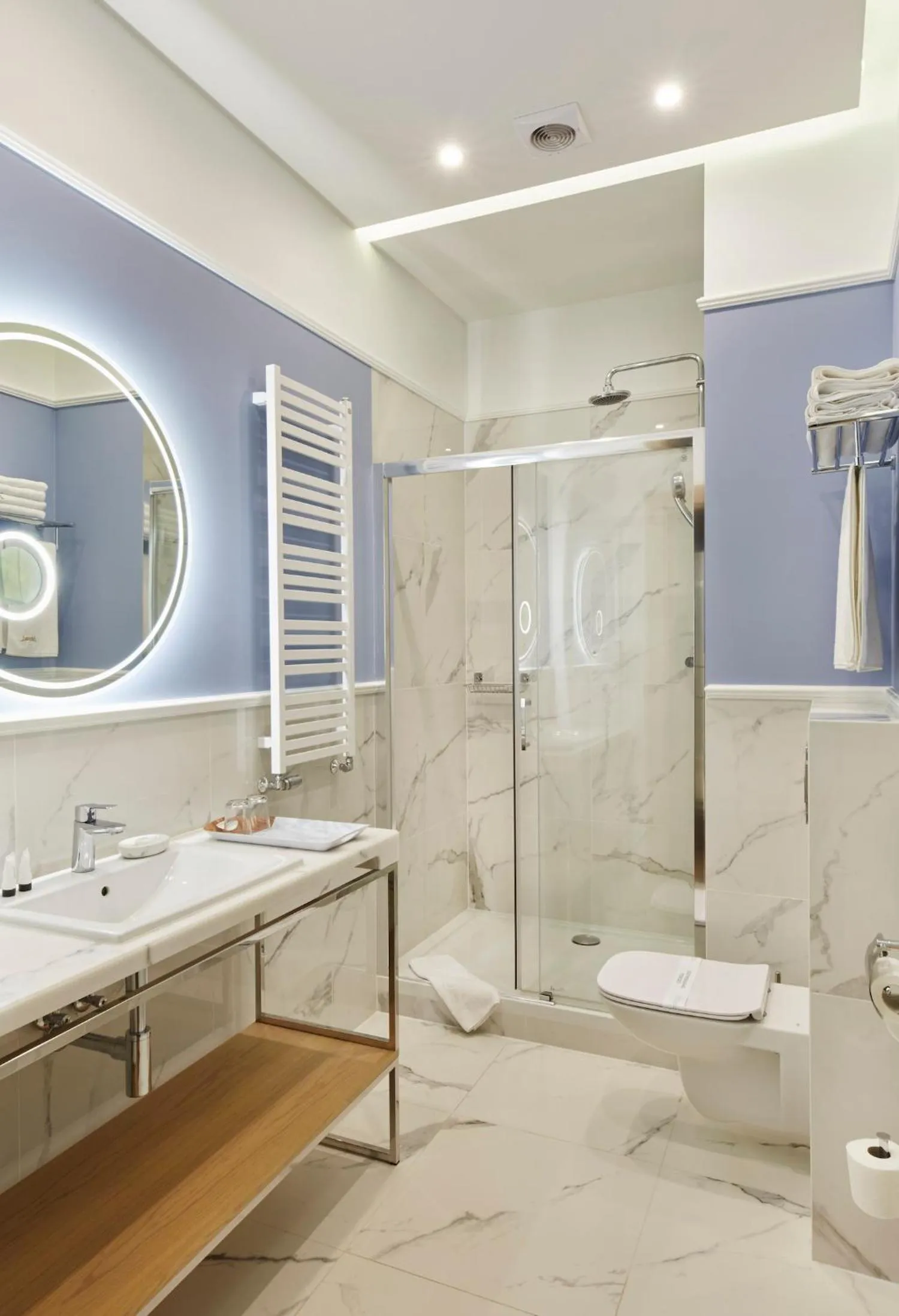 Shower in Villa Antonina