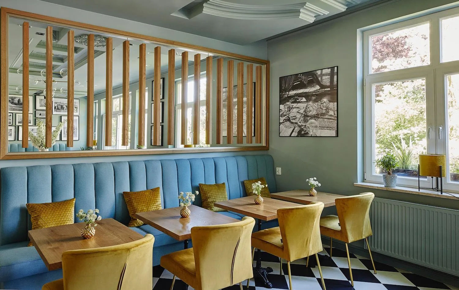 Restaurant/places to eat in Villa Antonina