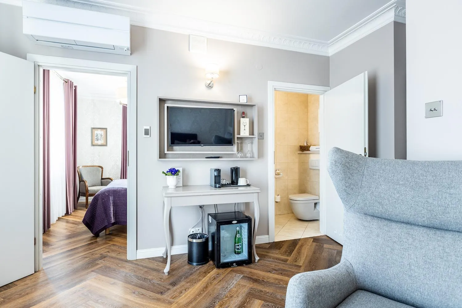 Toilet in Villa Antonina