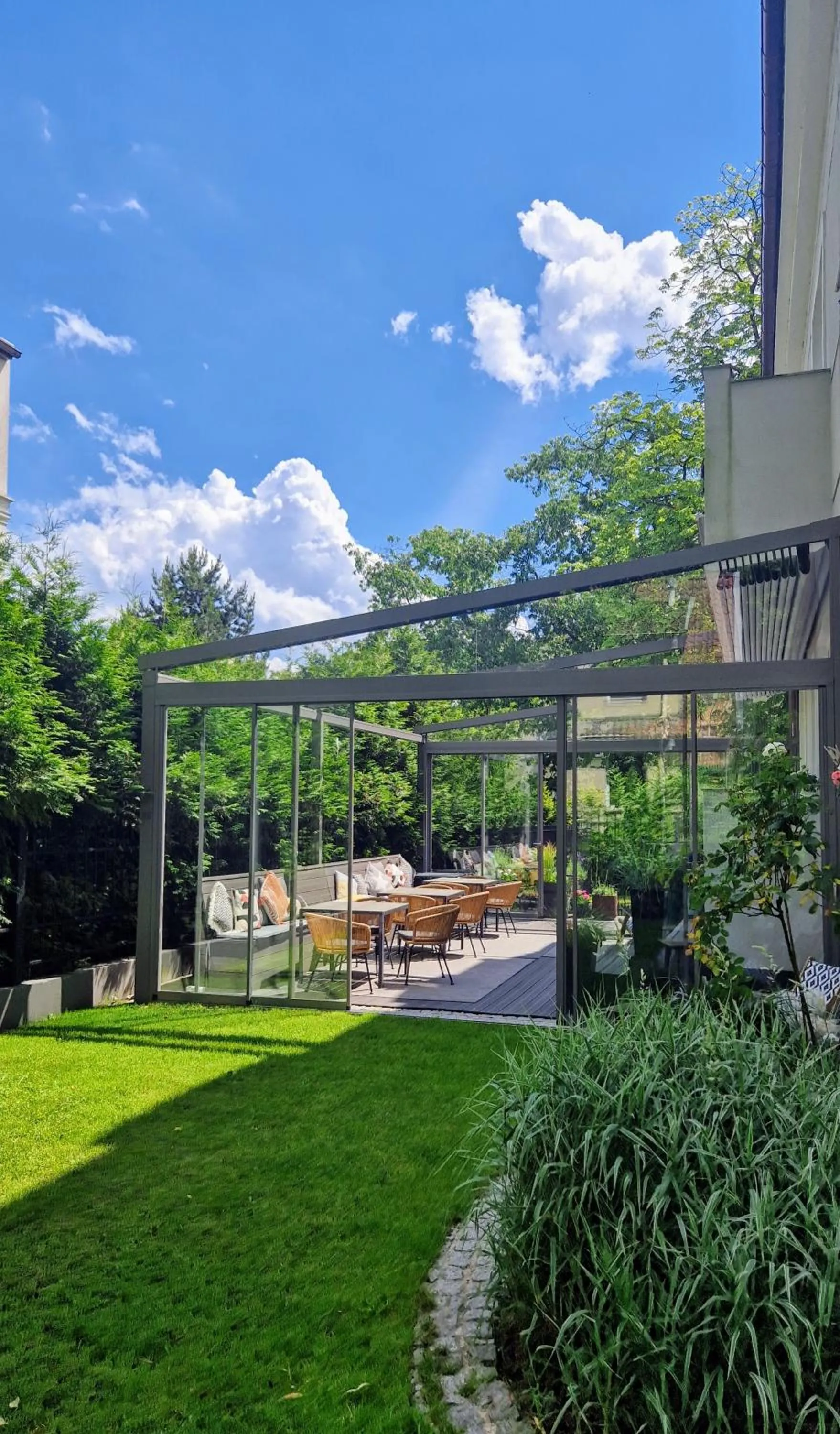 Property building in Villa Antonina