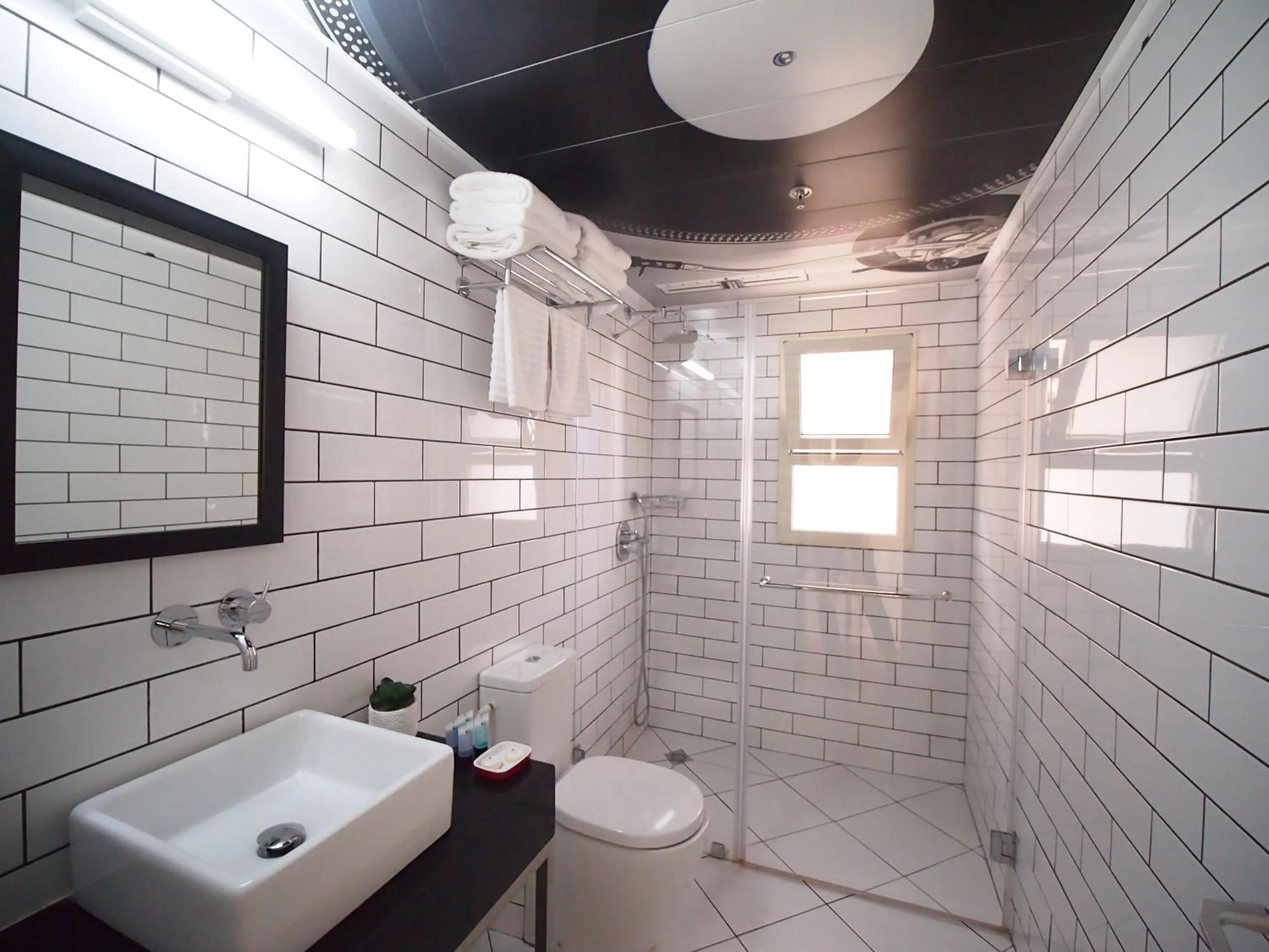 Bathroom in Ben Yehuda Apartments