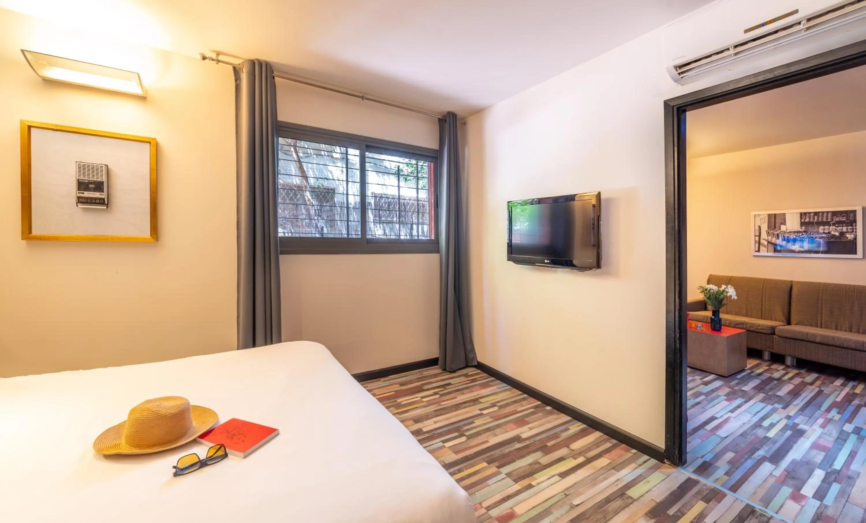 Bedroom, Bed in Ben Yehuda Apartments