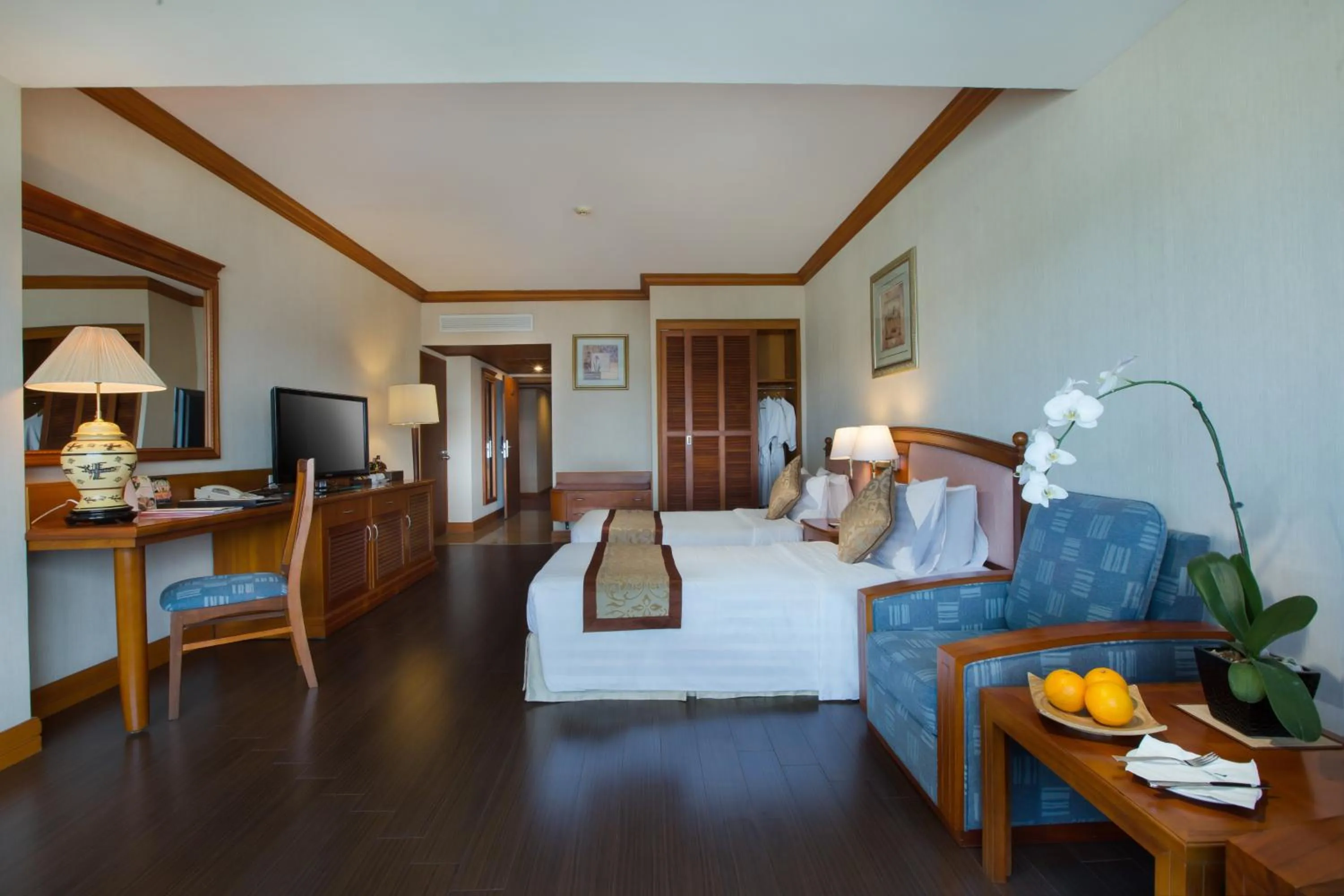 Photo of the whole room, Bed in Halong Plaza Hotel