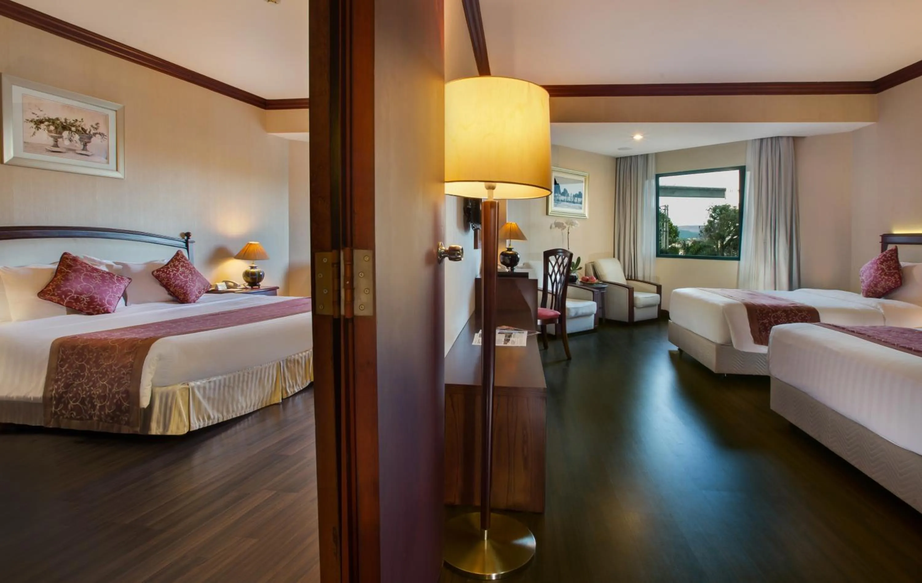 Day, Bed in Halong Plaza Hotel