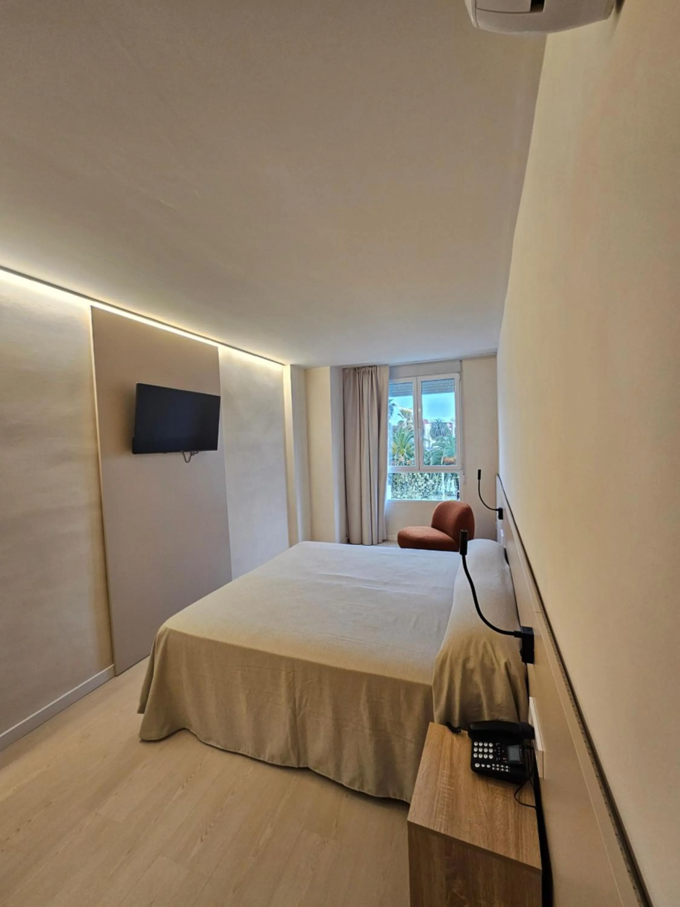 Photo of the whole room, Bed in El Globo