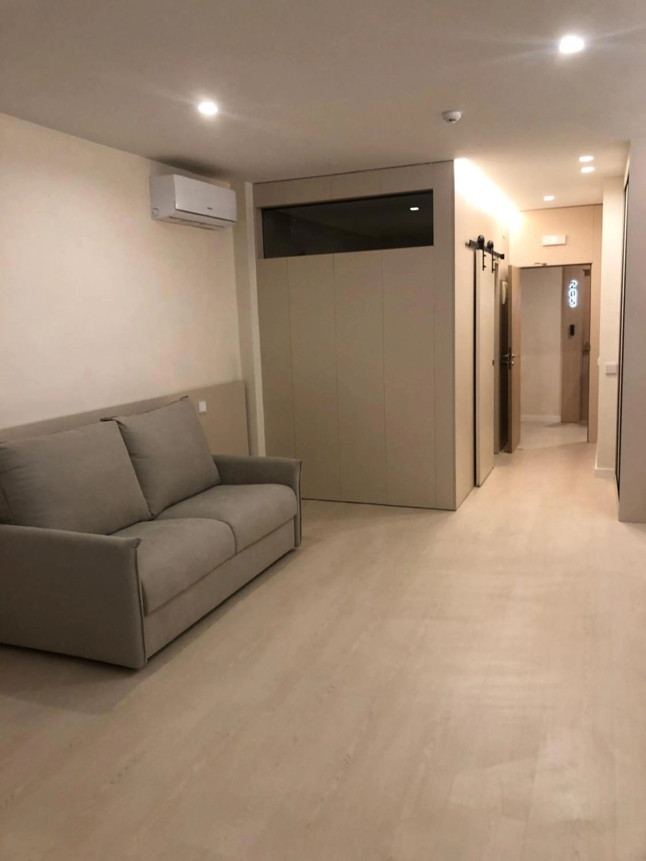 Photo of the whole room in El Globo