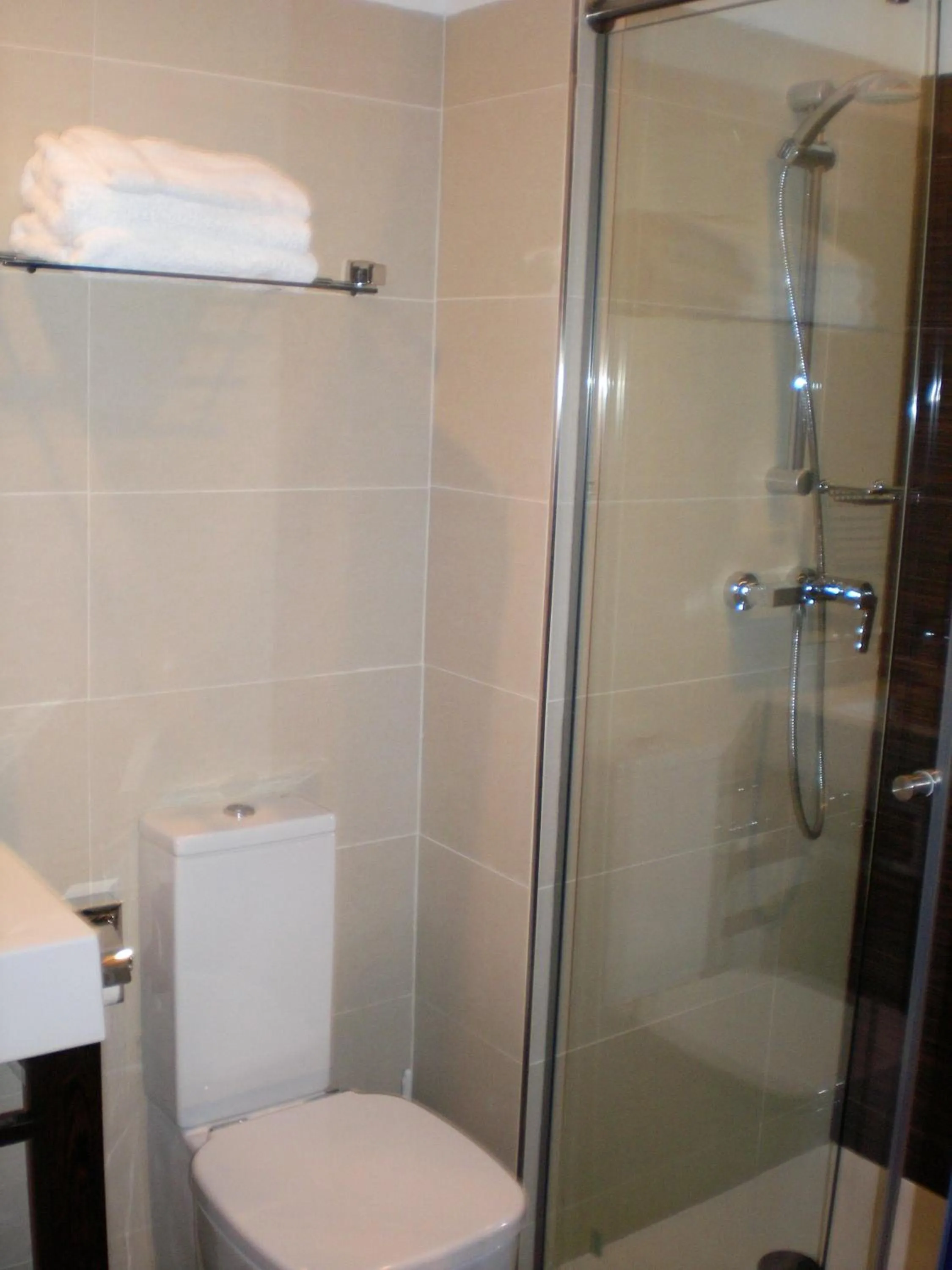 Bathroom in El Globo