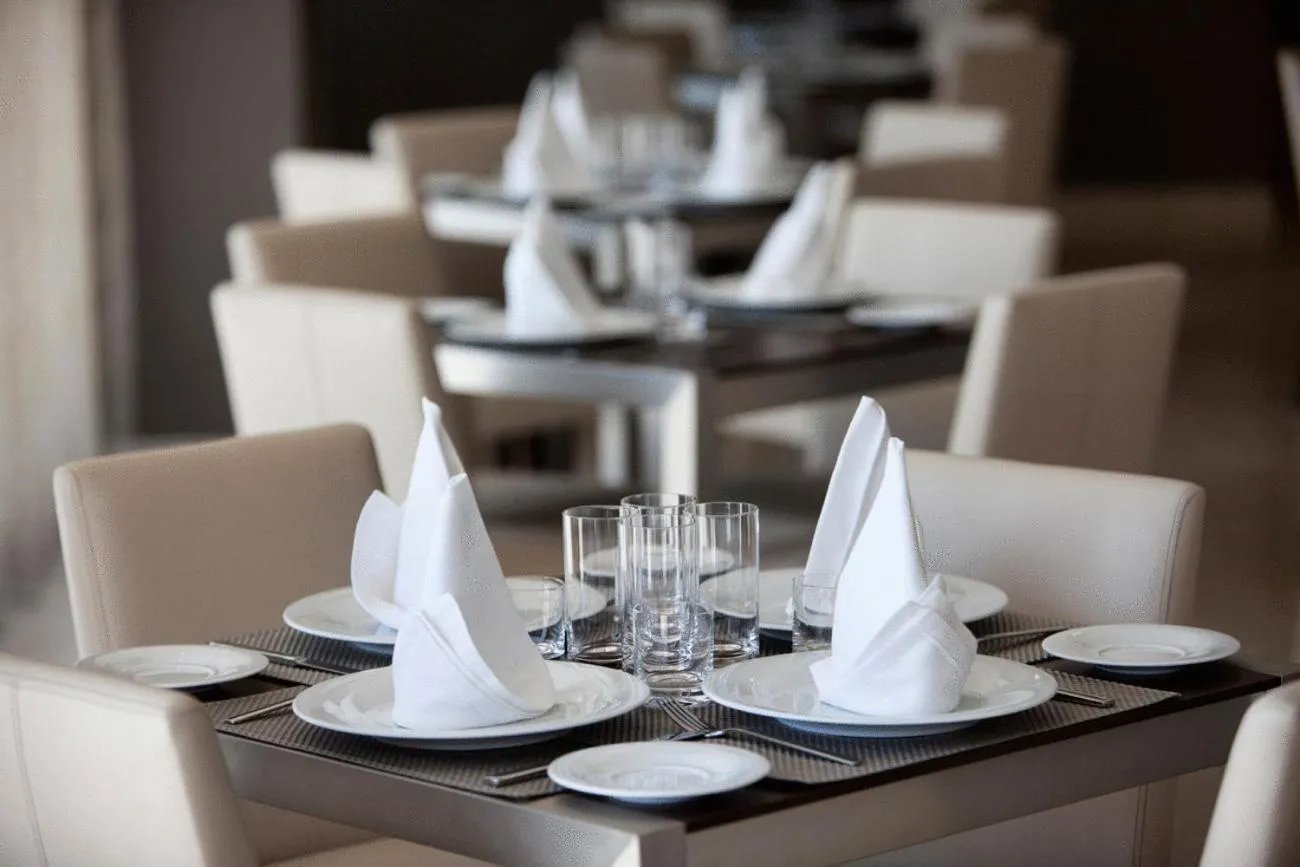 Restaurant/places to eat in Hotel Allon Mediterrania