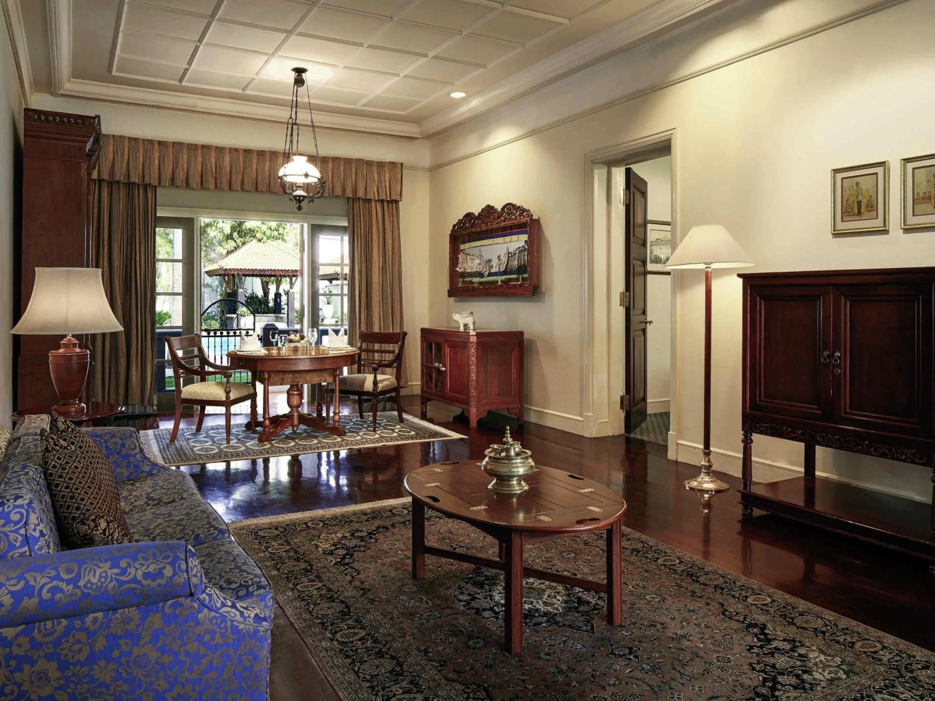 Bedroom in Hotel Majapahit Surabaya MGallery