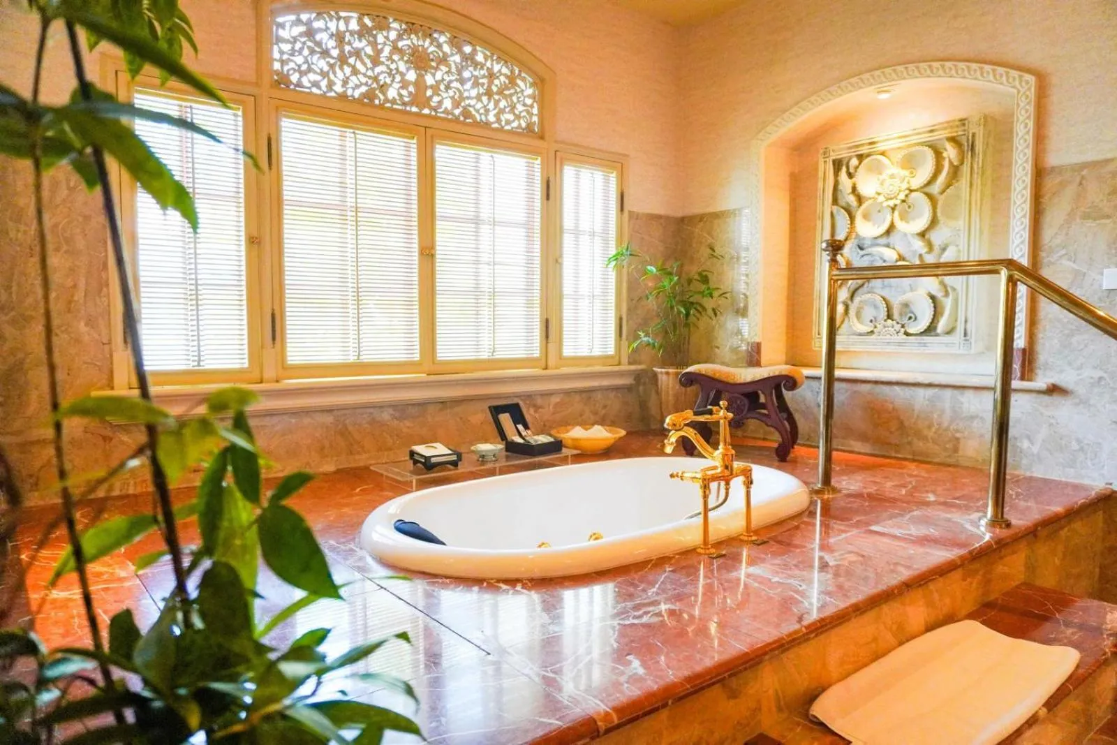 Bathroom in Hotel Majapahit Surabaya MGallery