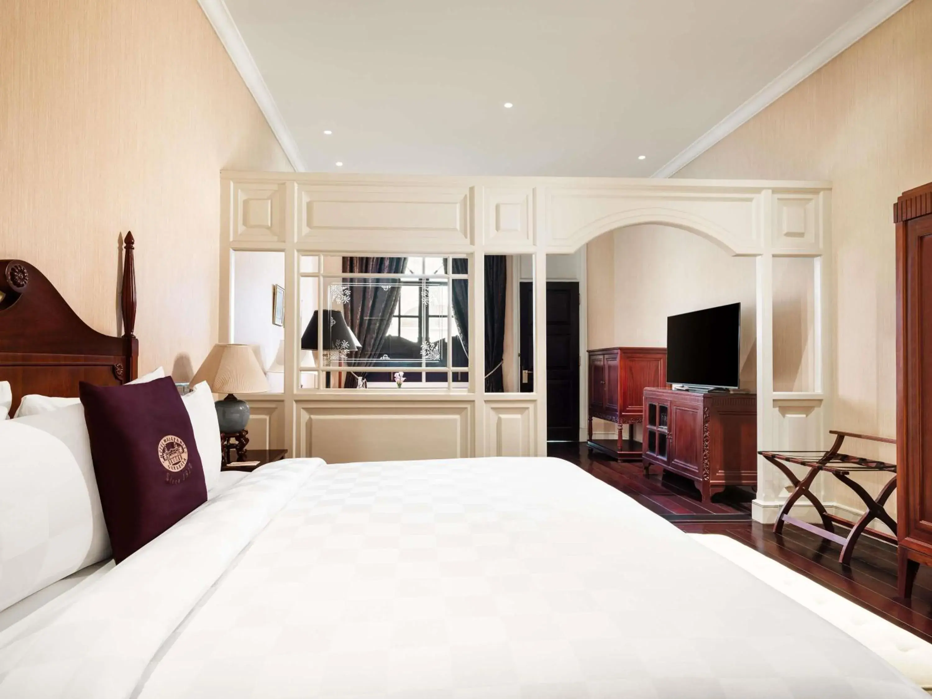 Heritage Suite King in Hotel Majapahit Surabaya MGallery Heritage Suite King in Hotel Majapahit Surabaya MGallery