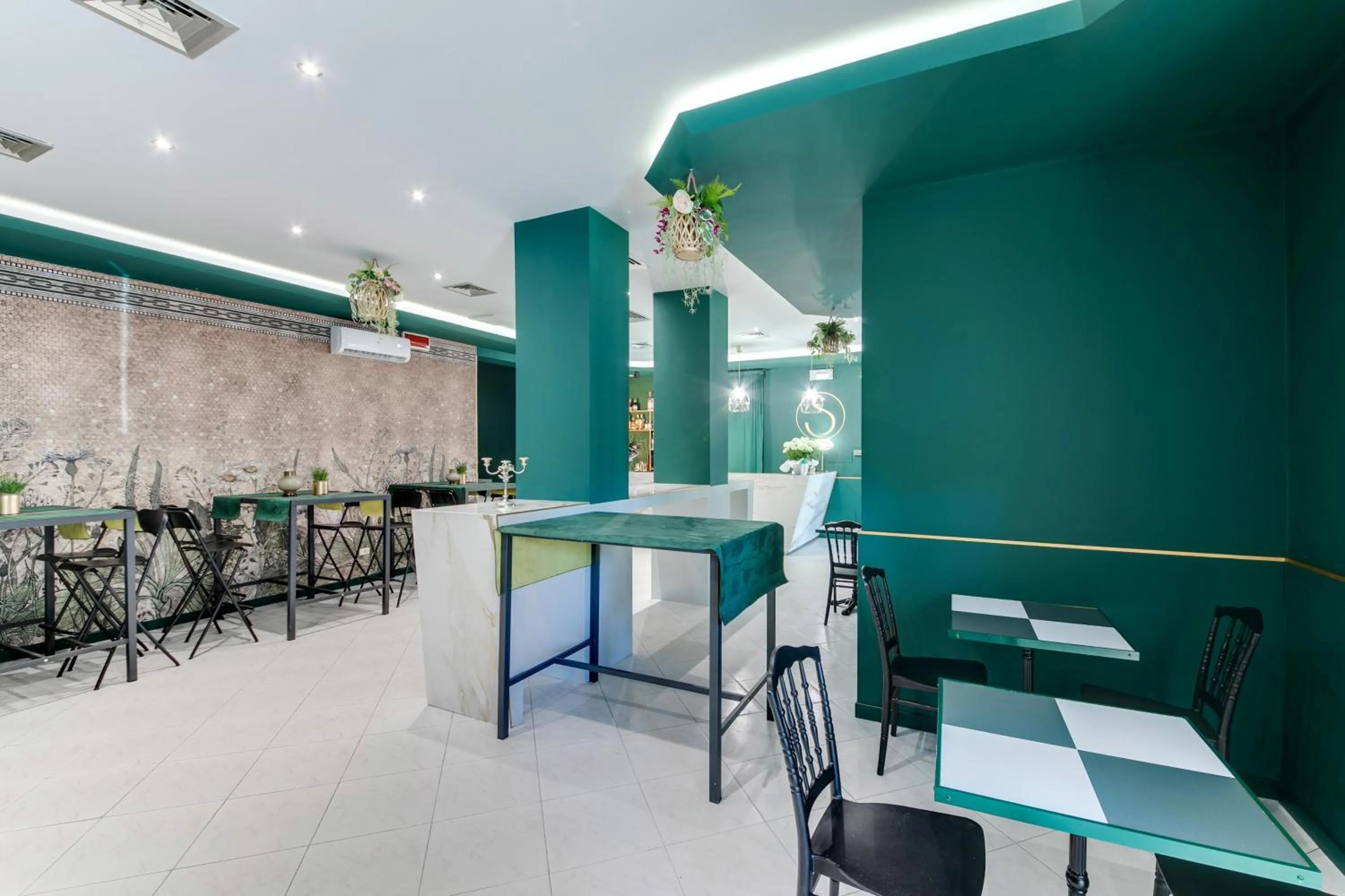 Restaurant/places to eat in Hotel Sorriso