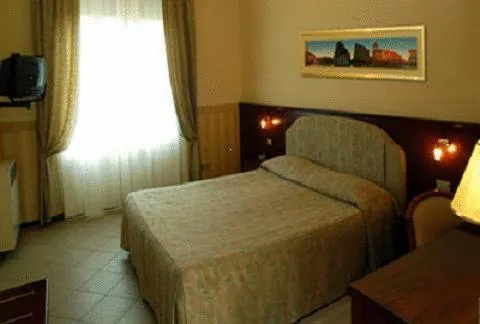 Photo of the whole room in Hotel Olimpic