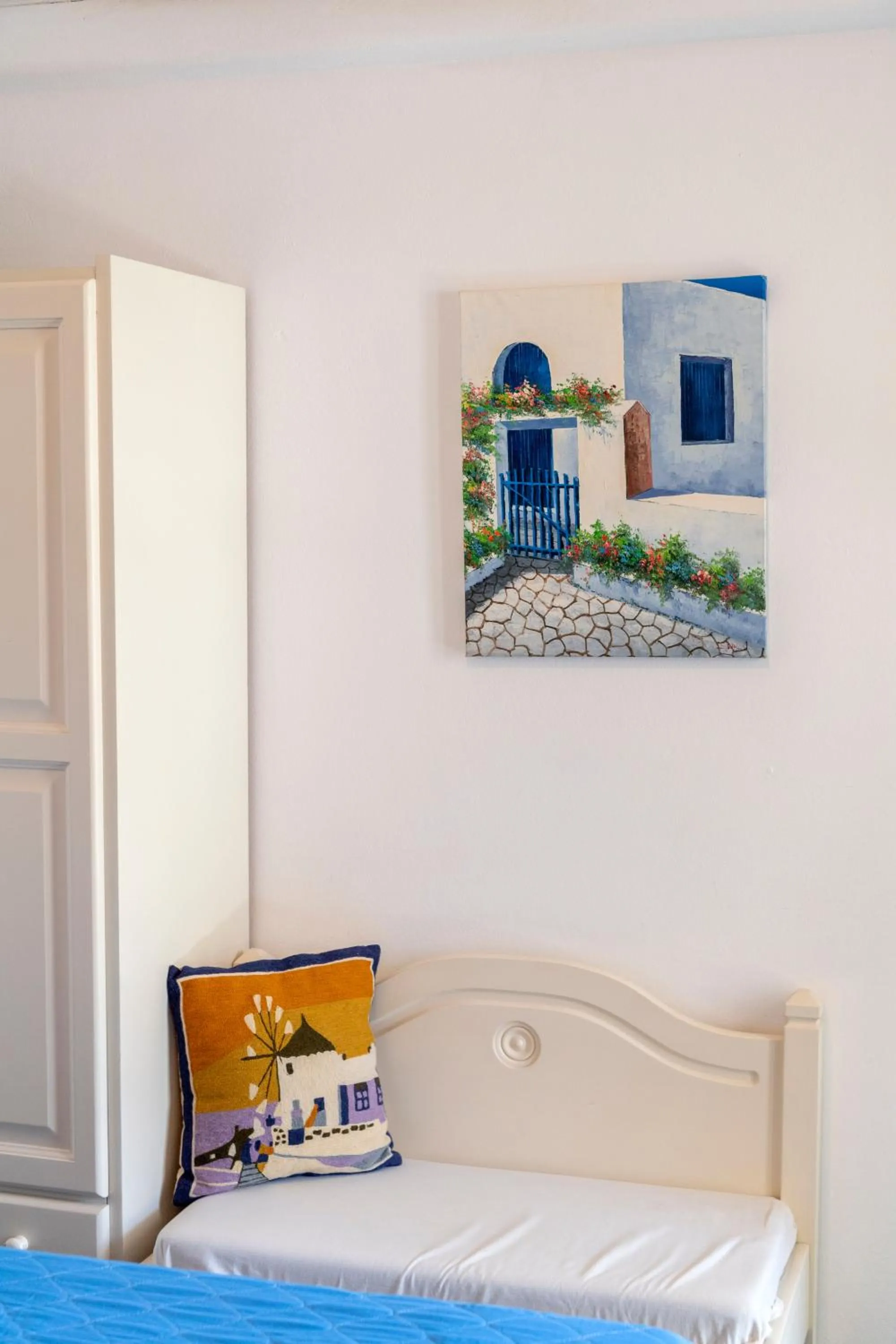 Bed in Margarita Studios