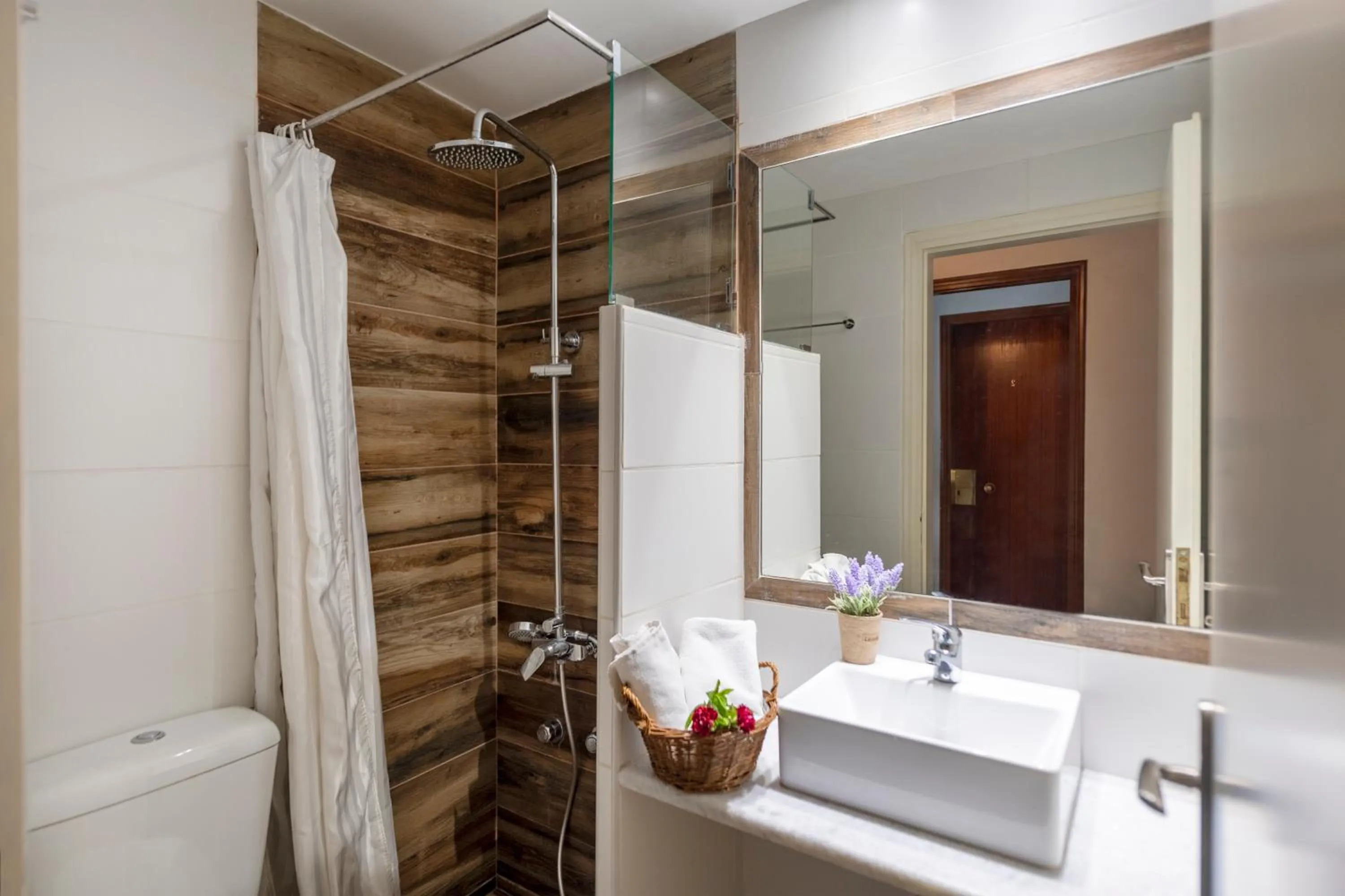 Bathroom in Margarita Studios