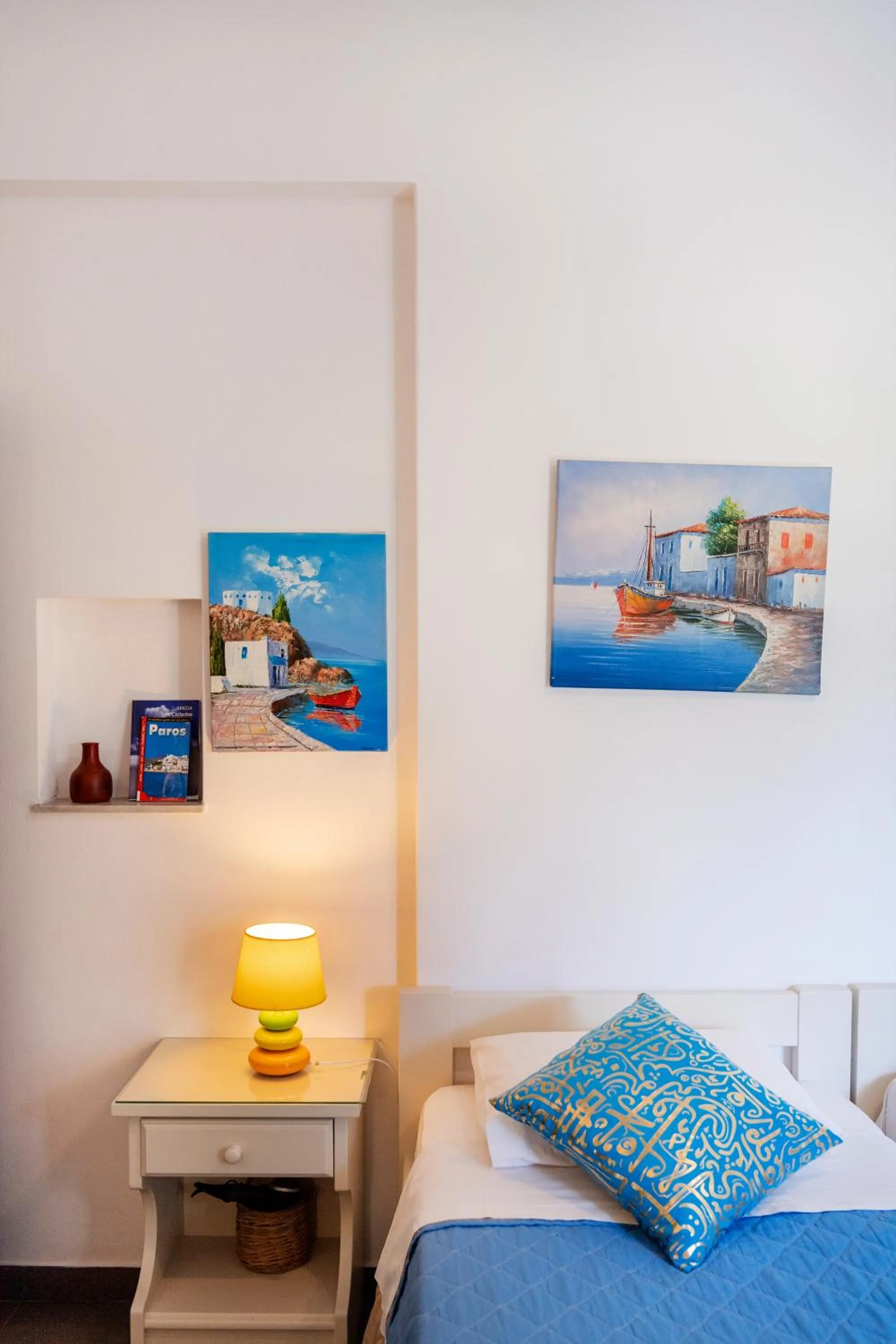 Bed in Margarita Studios