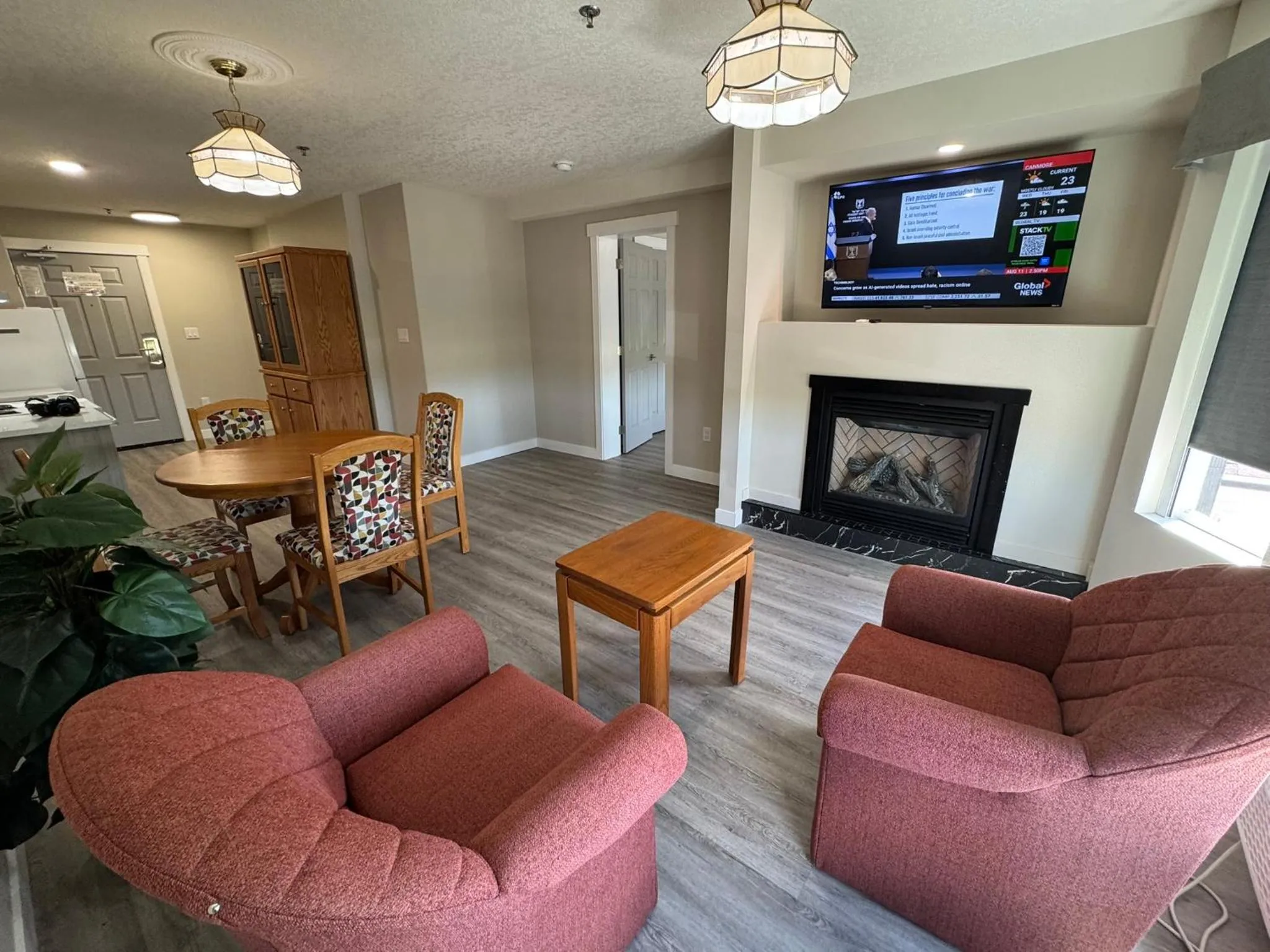 Living room in Western Budget Motel Leduc #3