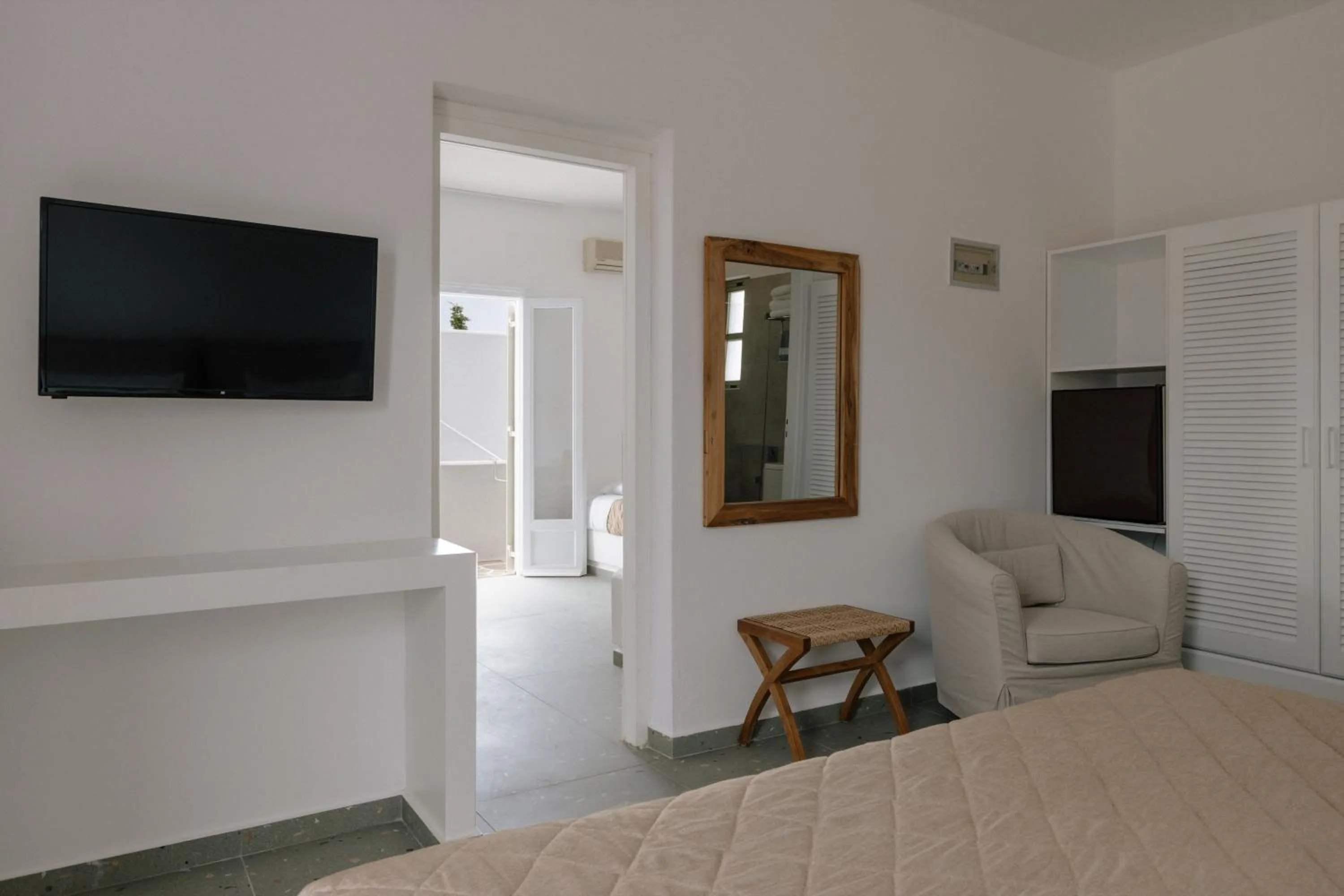 Photo of the whole room, Bed in Pnoi Hotel