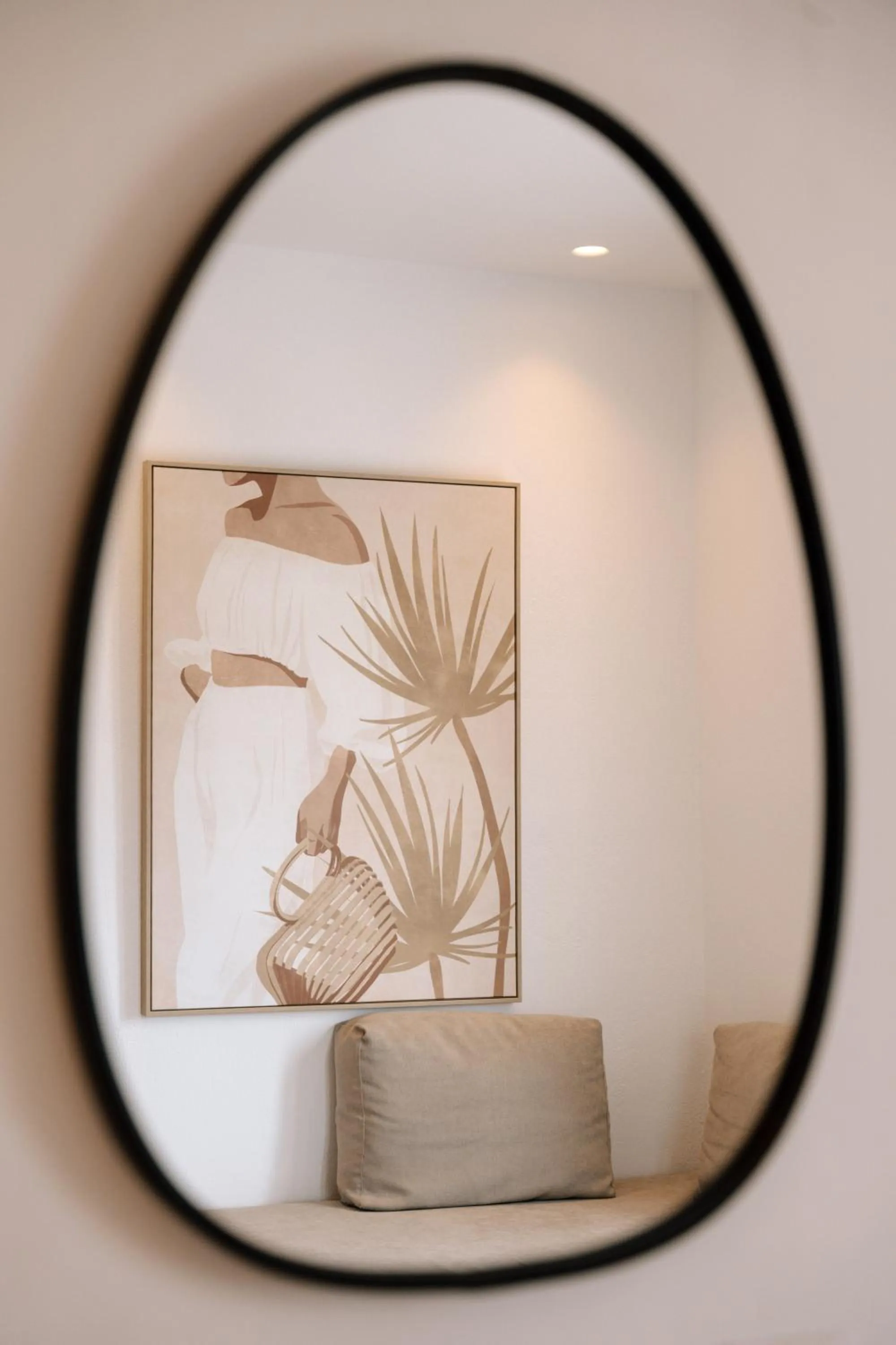 Decorative detail in Pnoi Hotel