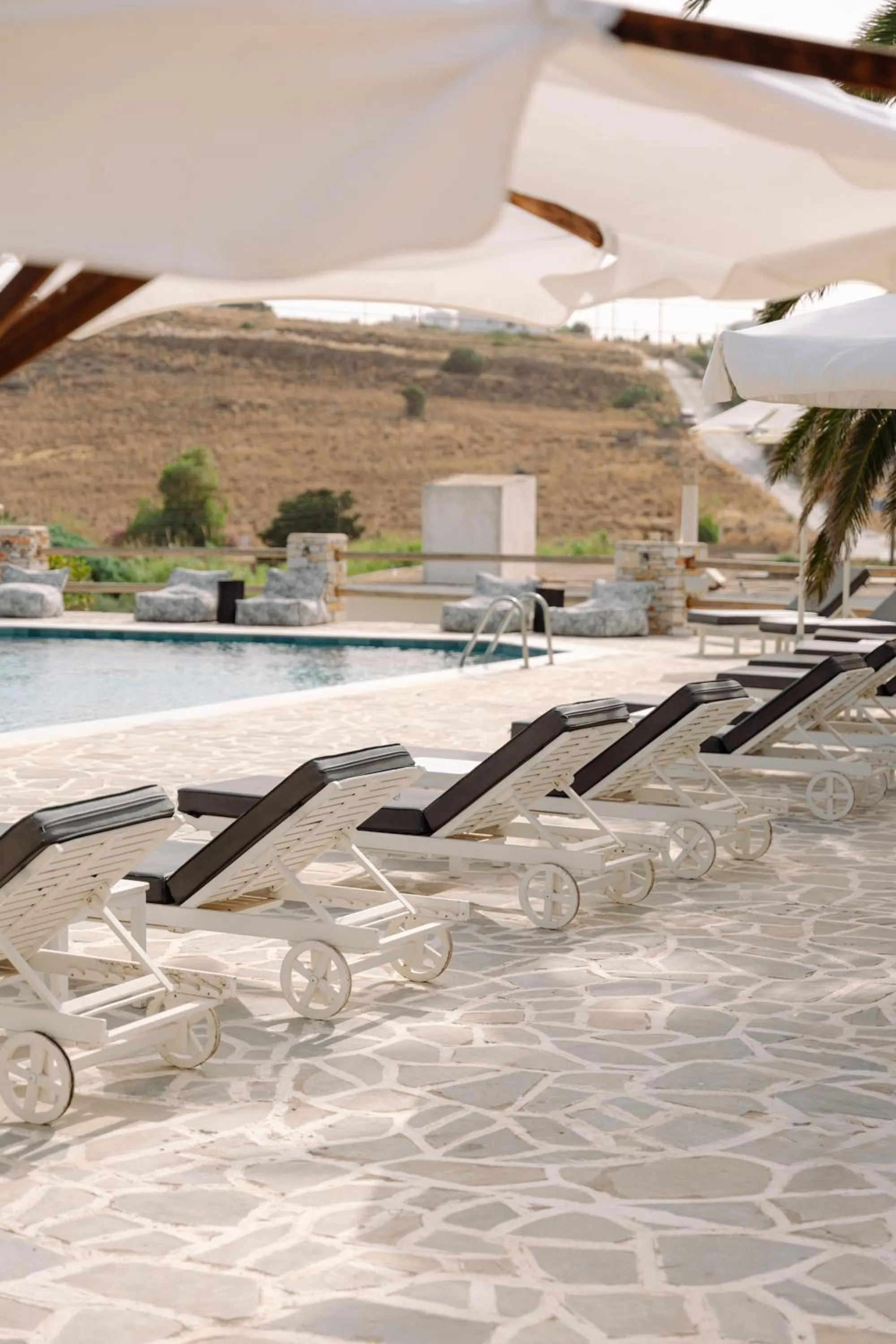 Pool view in Pnoi Hotel