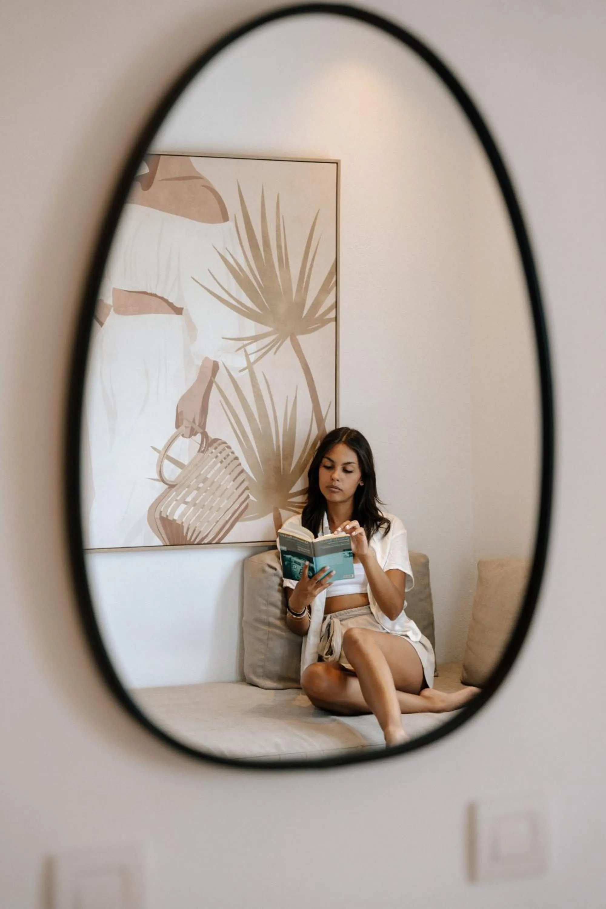 People in Pnoi Hotel