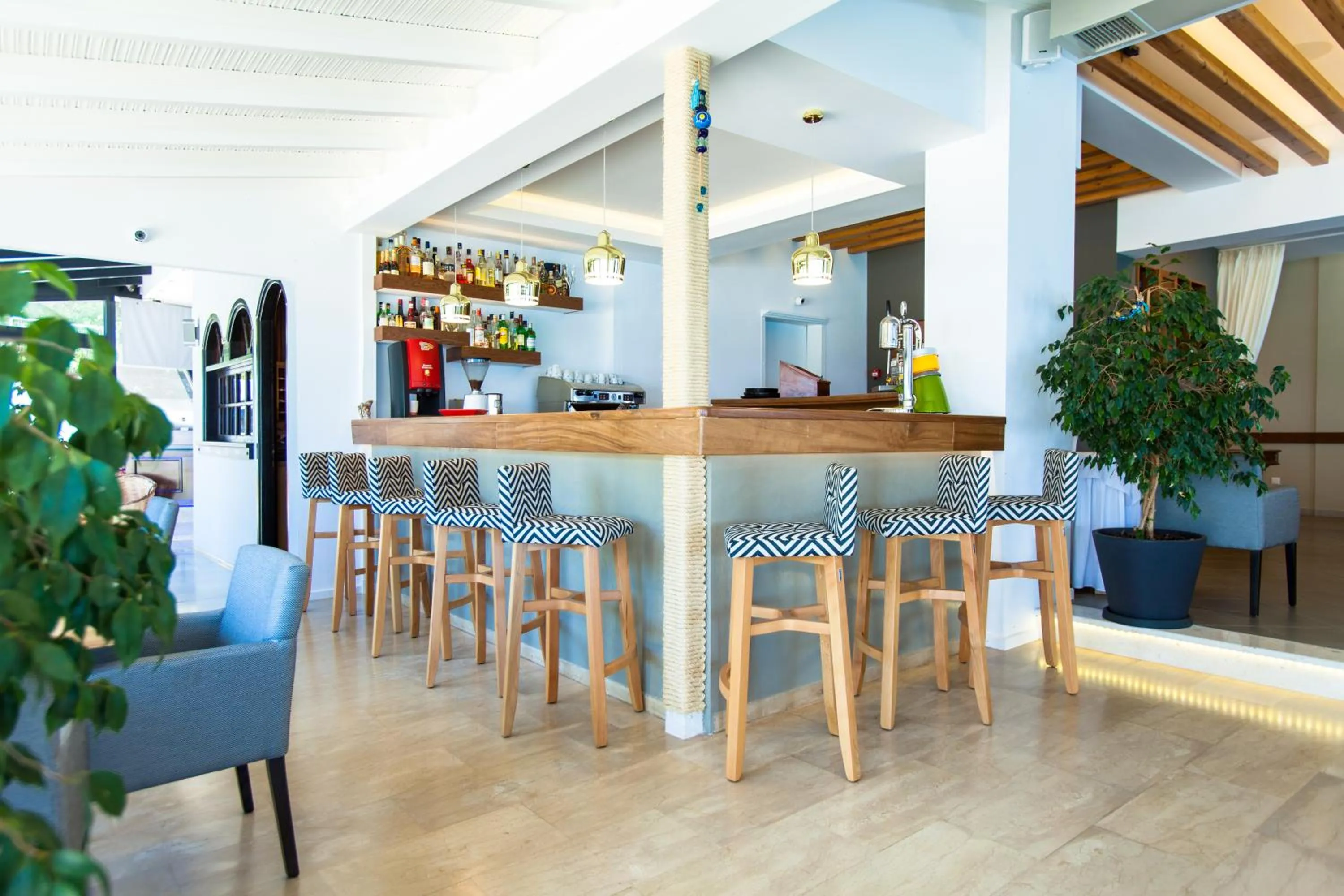 Communal lounge/ TV room in Kymata Hotel