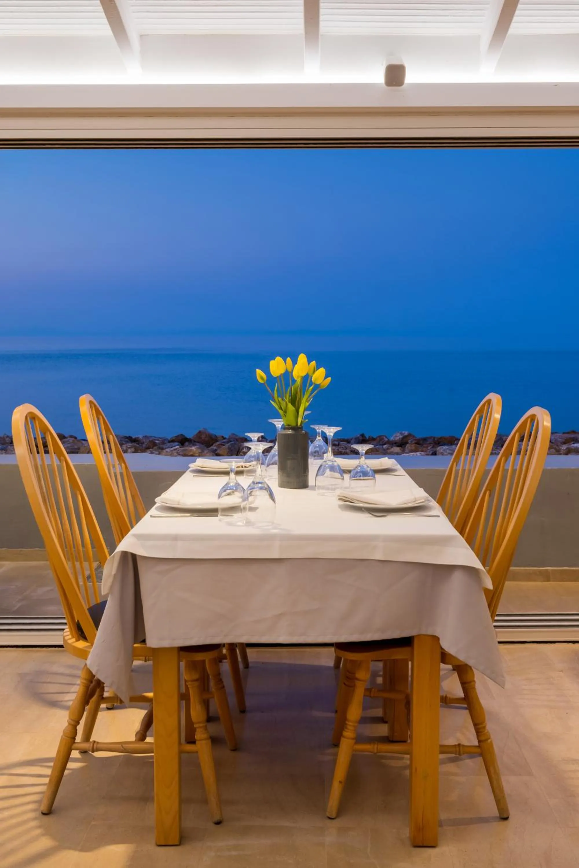 Restaurant/places to eat in Kymata Hotel