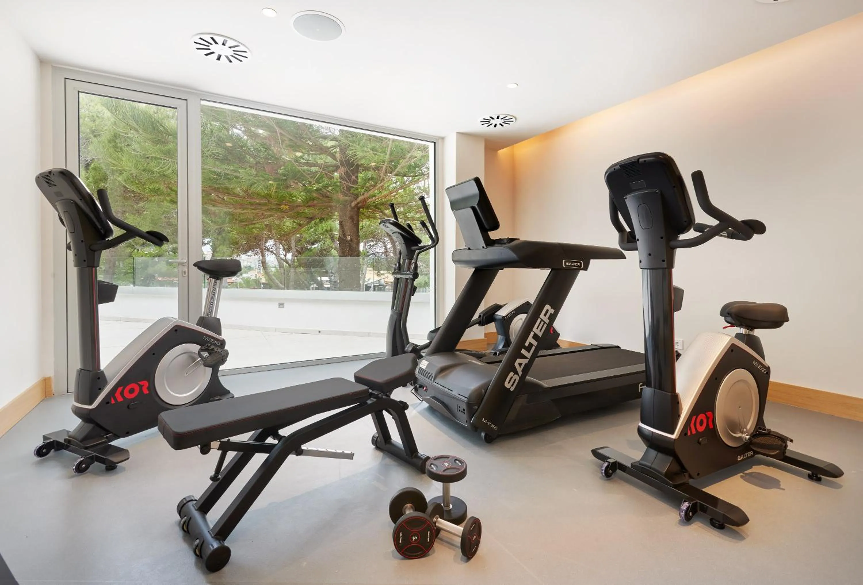 Fitness centre/facilities in Hipotels Bahía Grande Aparthotel