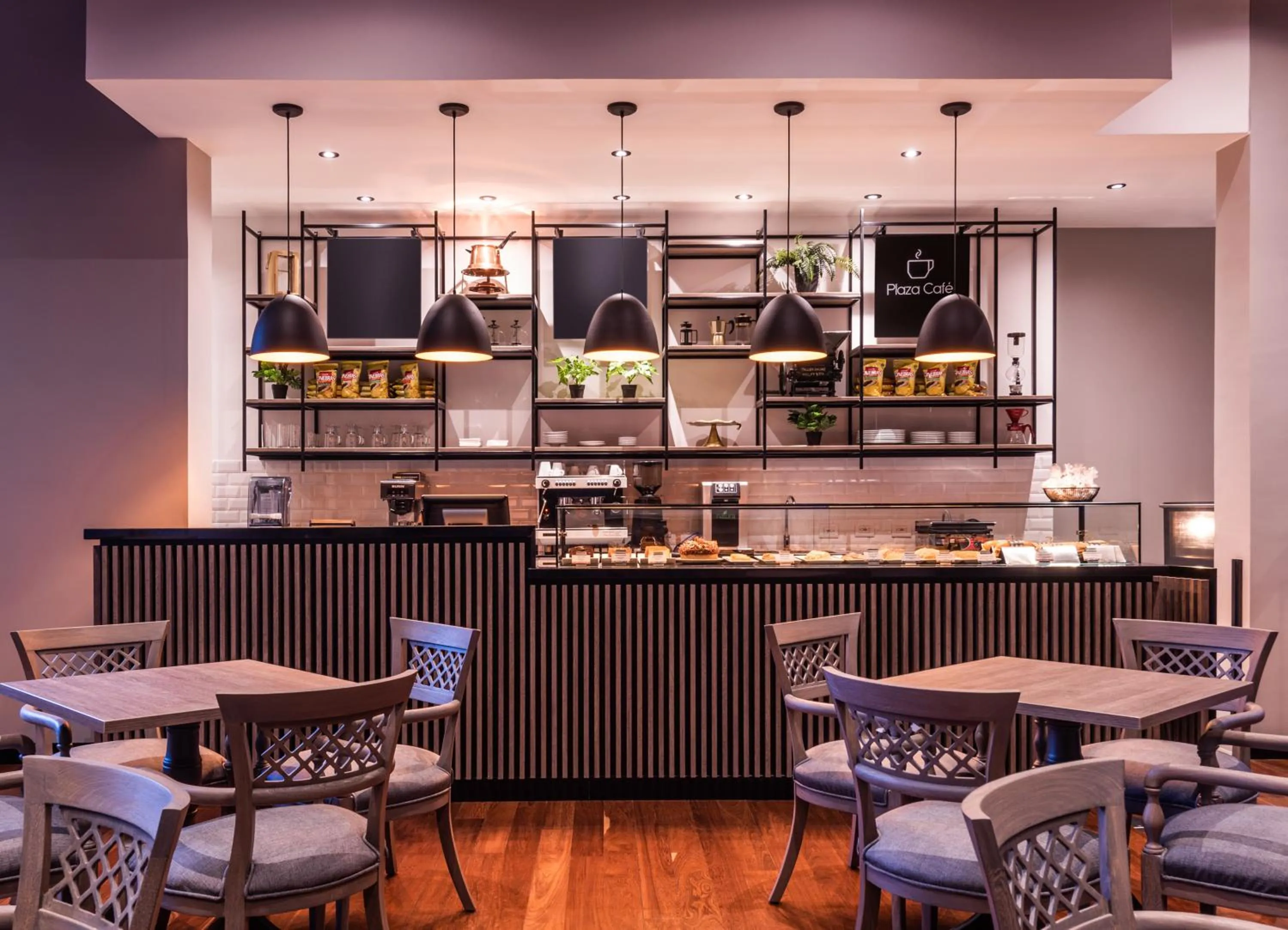 Restaurant/places to eat in Hotel Estelar La Fontana