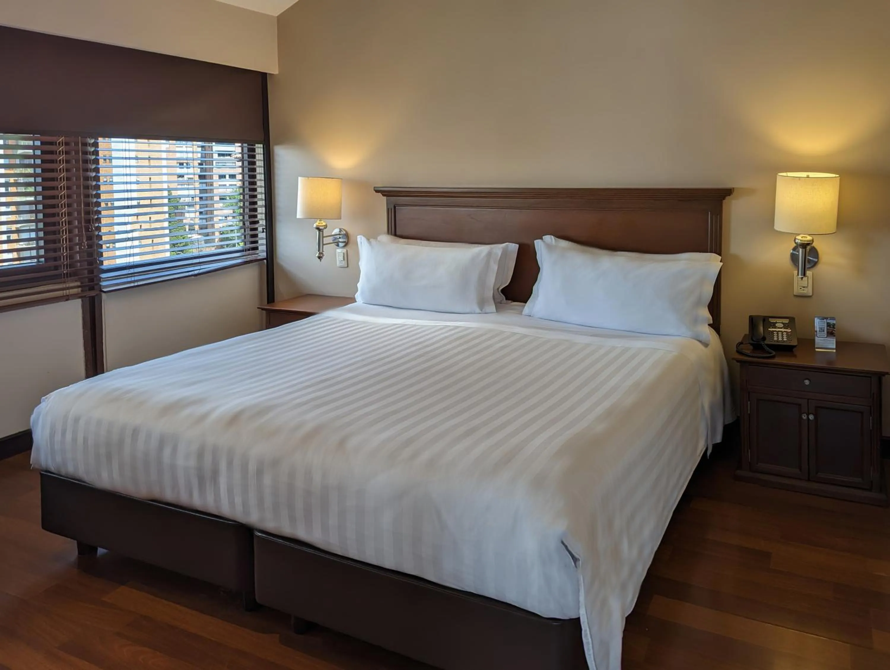 Bed in Hotel Estelar La Fontana