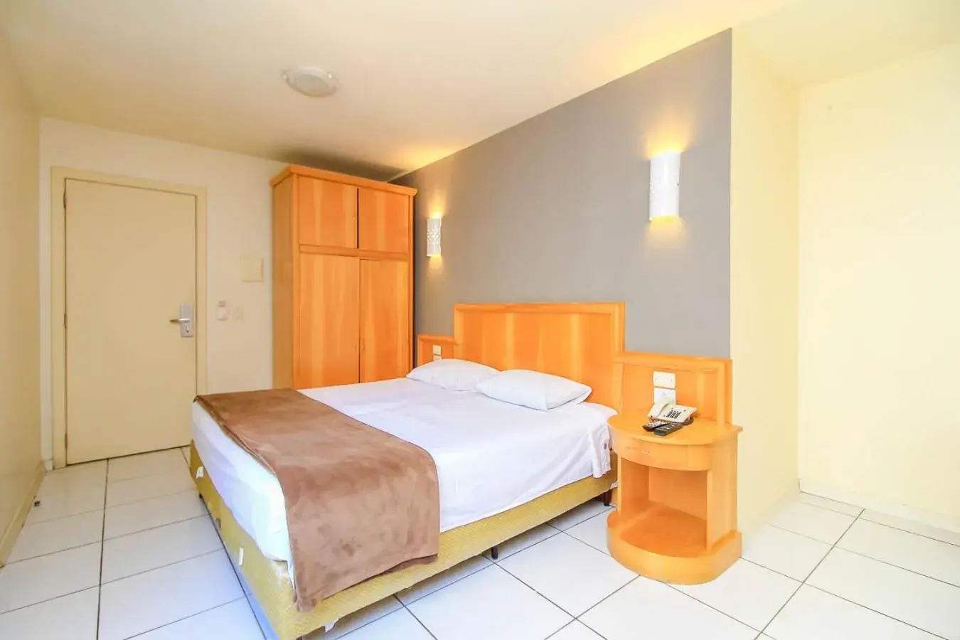 Standard Double Room - single occupancy in Coral Express, próximo a Hospital Mae de Deus, IPIRANGA Instituto de Cardiologia Standard Double Room - single occupancy in Coral Express, próximo a Hospital Mae de Deus, IPIRANGA Instituto de Cardiologia