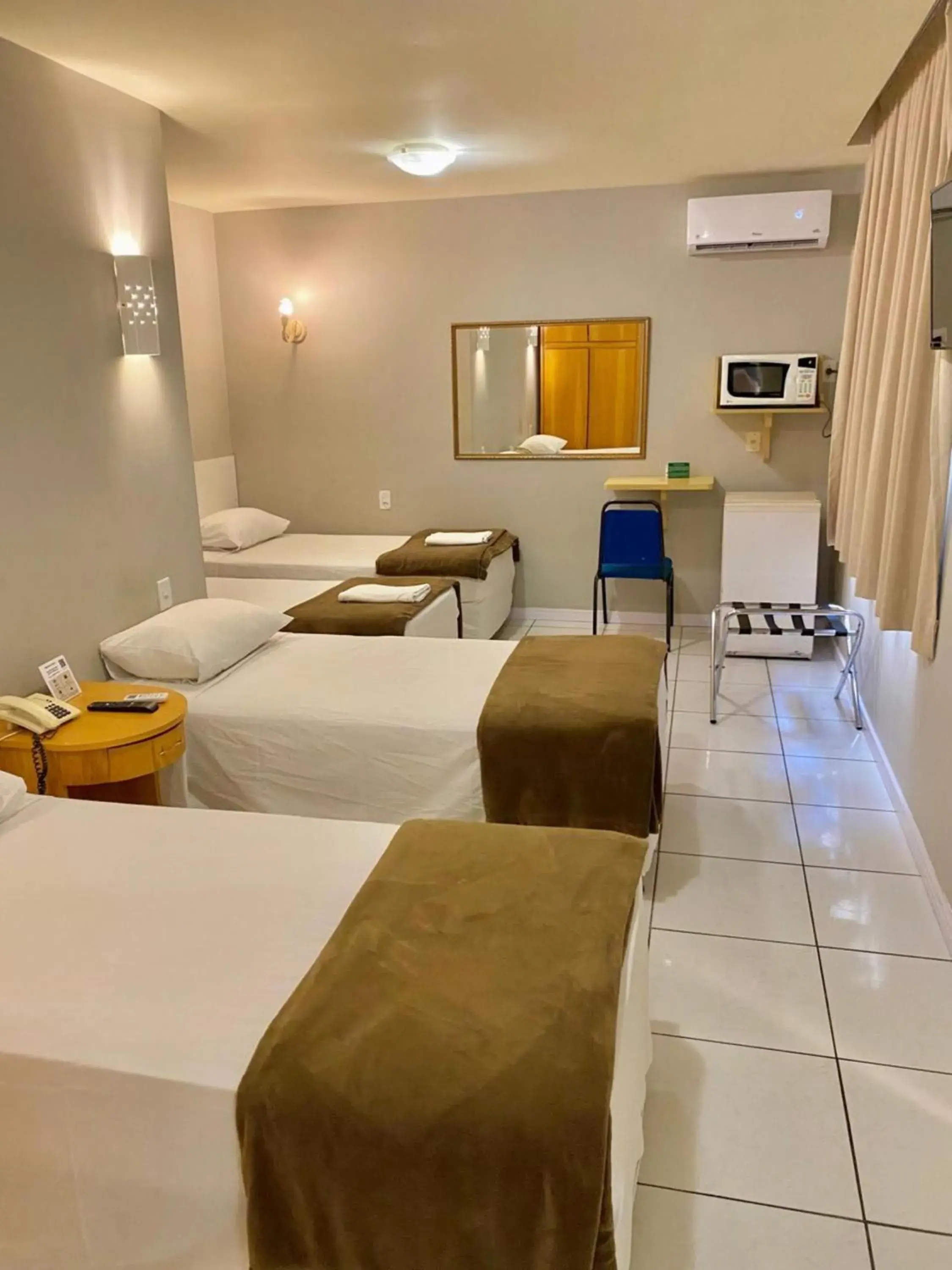 Quadruple Room in Coral Express, próximo a Hospital Mae de Deus, IPIRANGA Instituto de Cardiologia Quadruple Room in Coral Express, próximo a Hospital Mae de Deus, IPIRANGA Instituto de Cardiologia