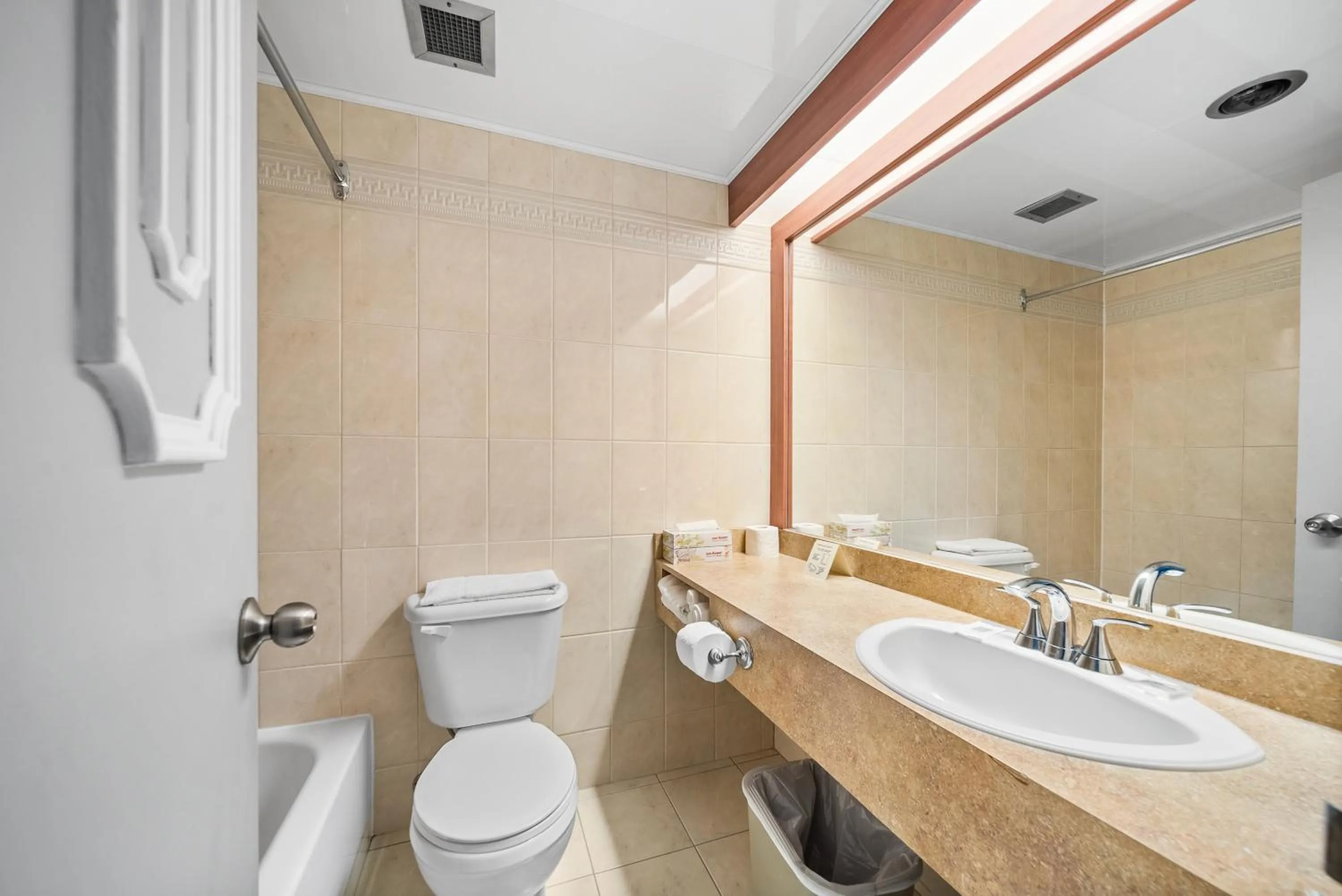 Bathroom in Hotel-Motel Coconut