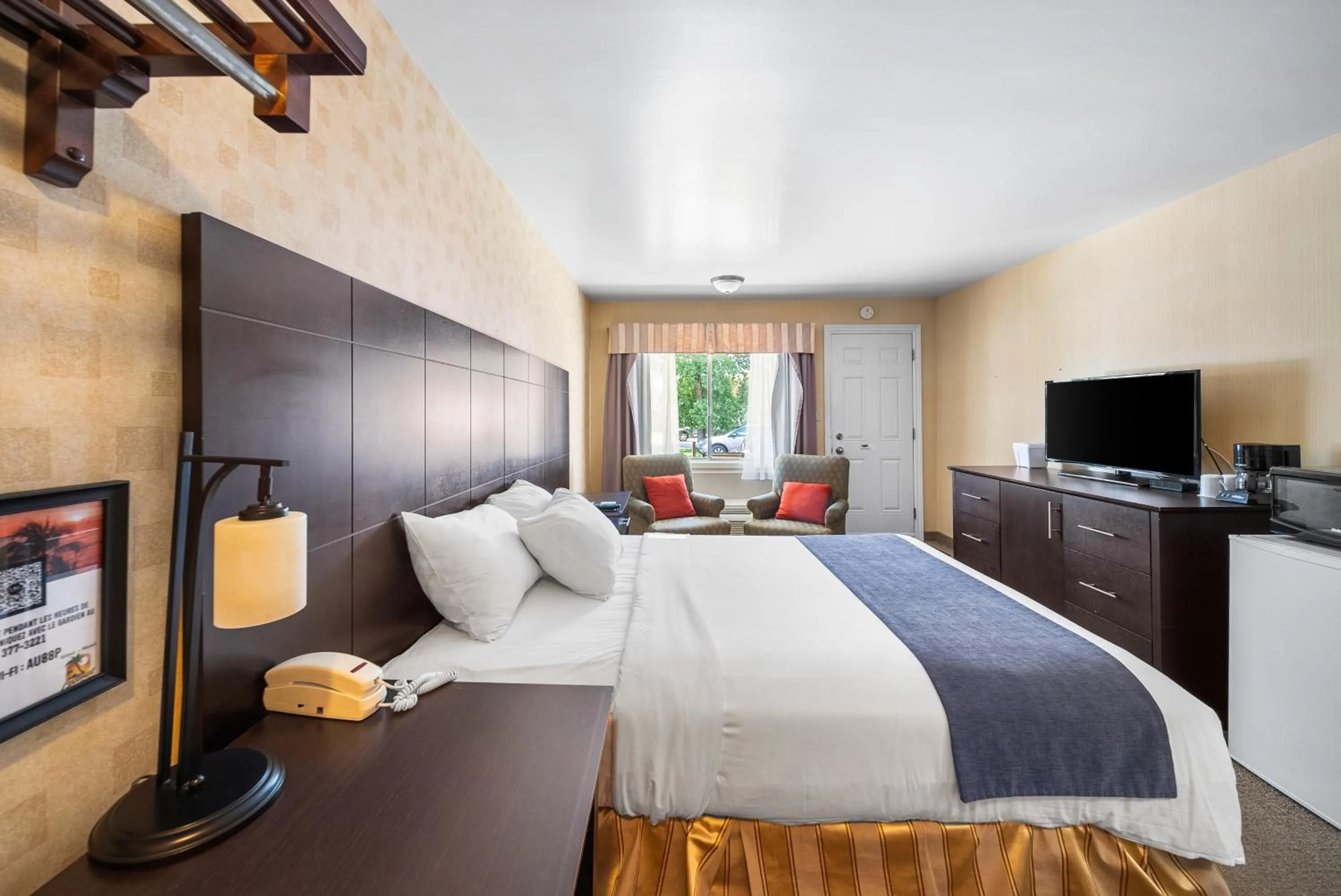 Bed in Hotel-Motel Coconut