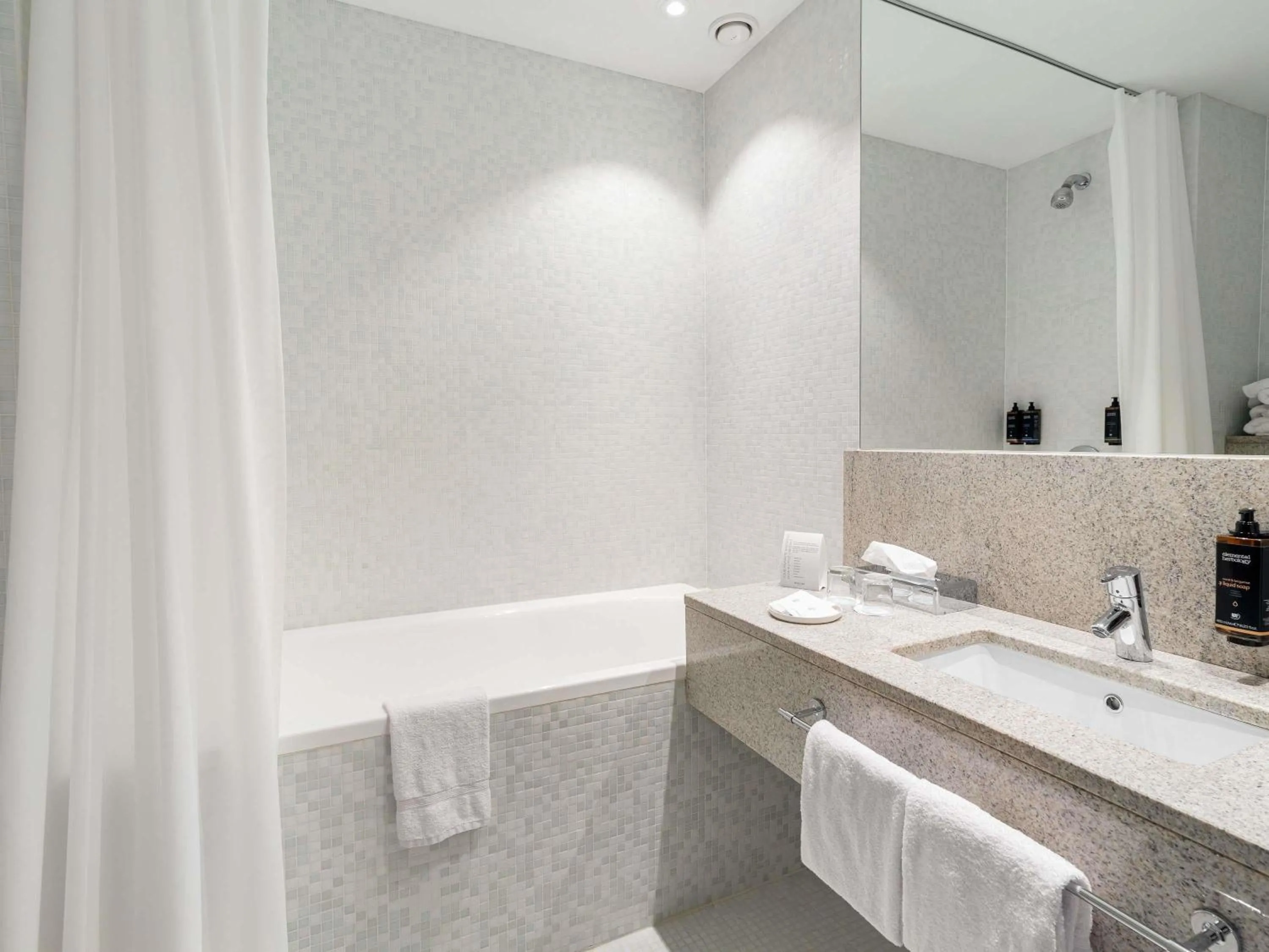 Bedroom in Mercure Tallinn