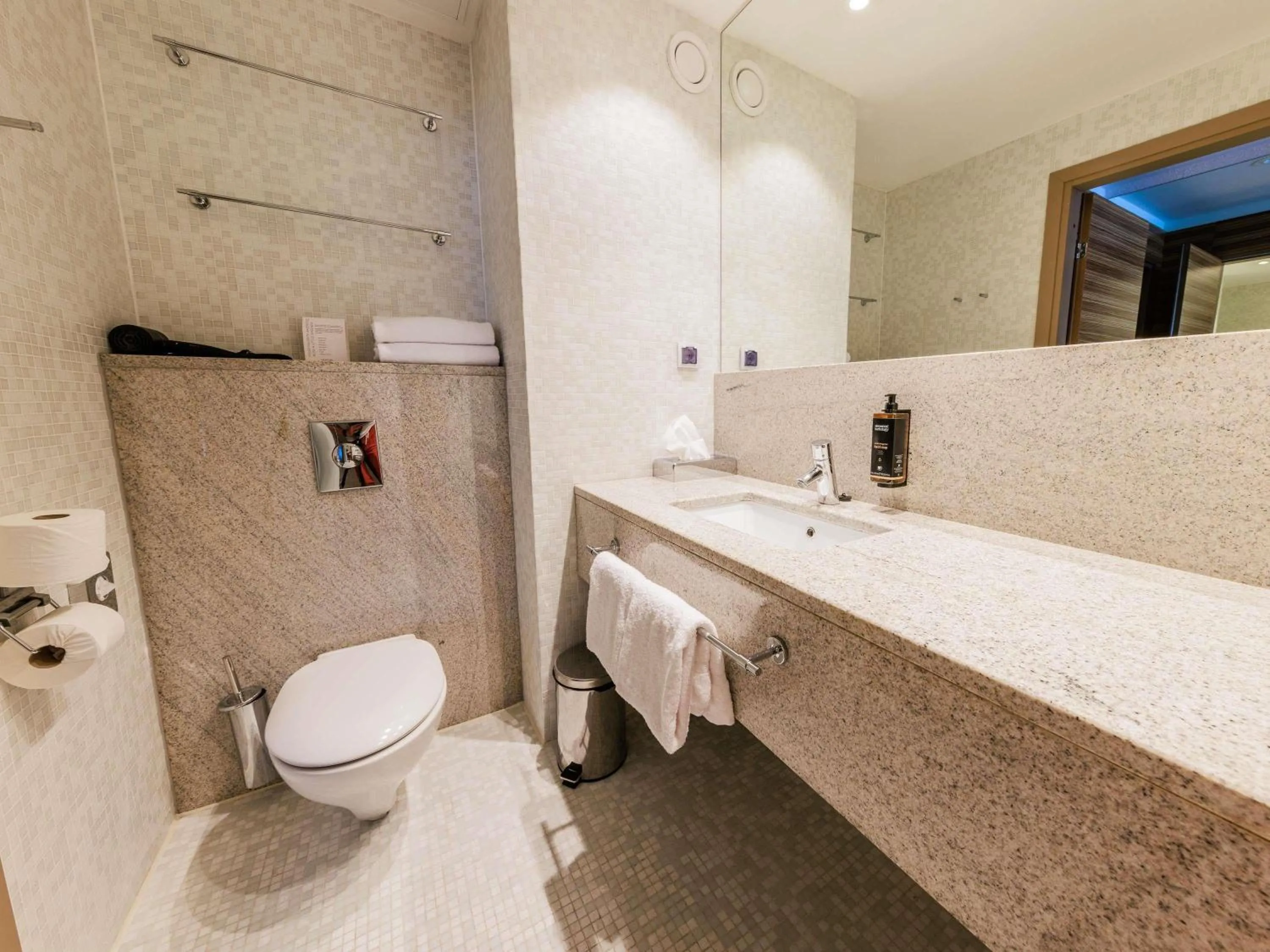 Bedroom in Mercure Tallinn