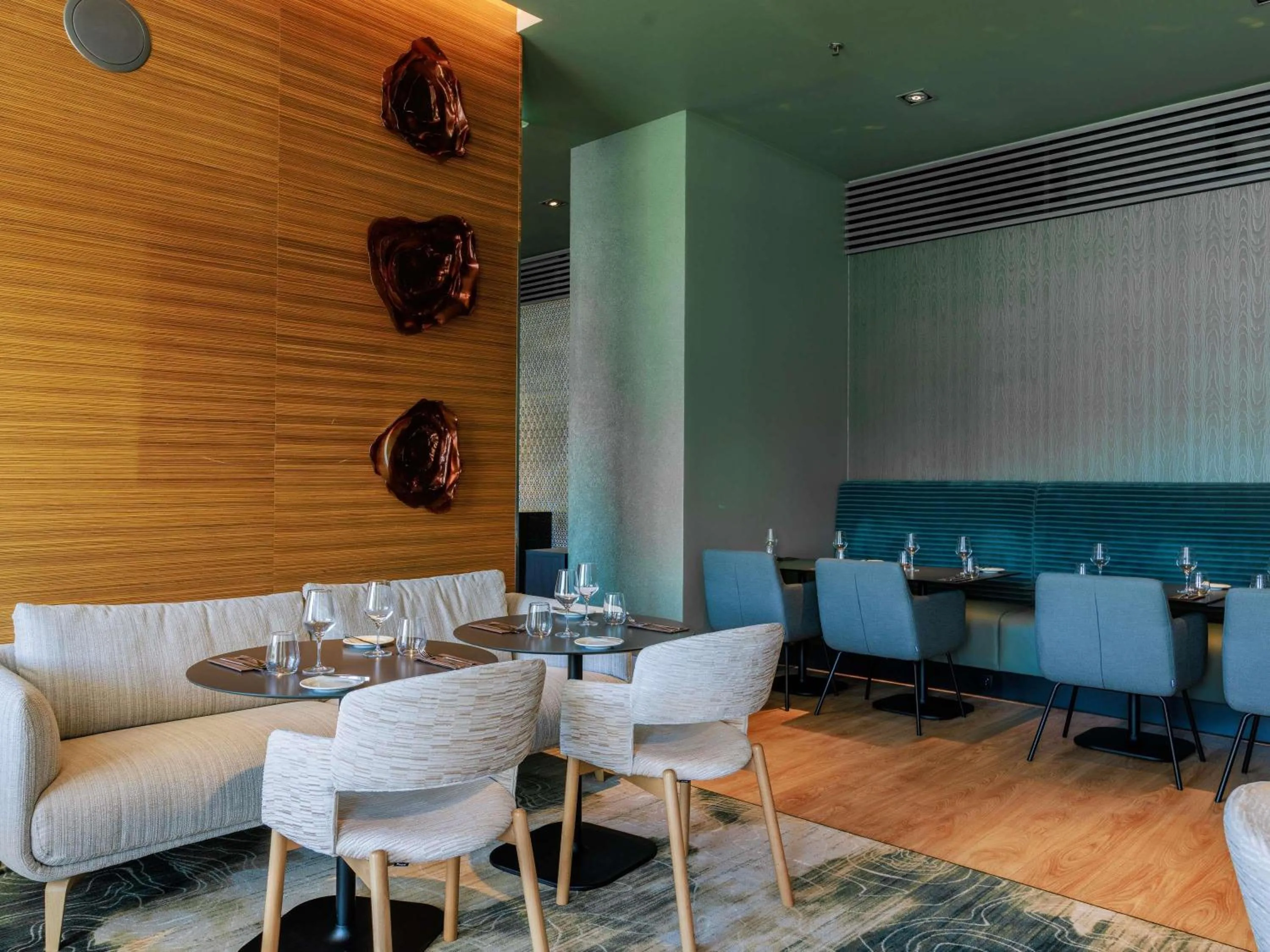 Restaurant/places to eat in Mercure Tallinn