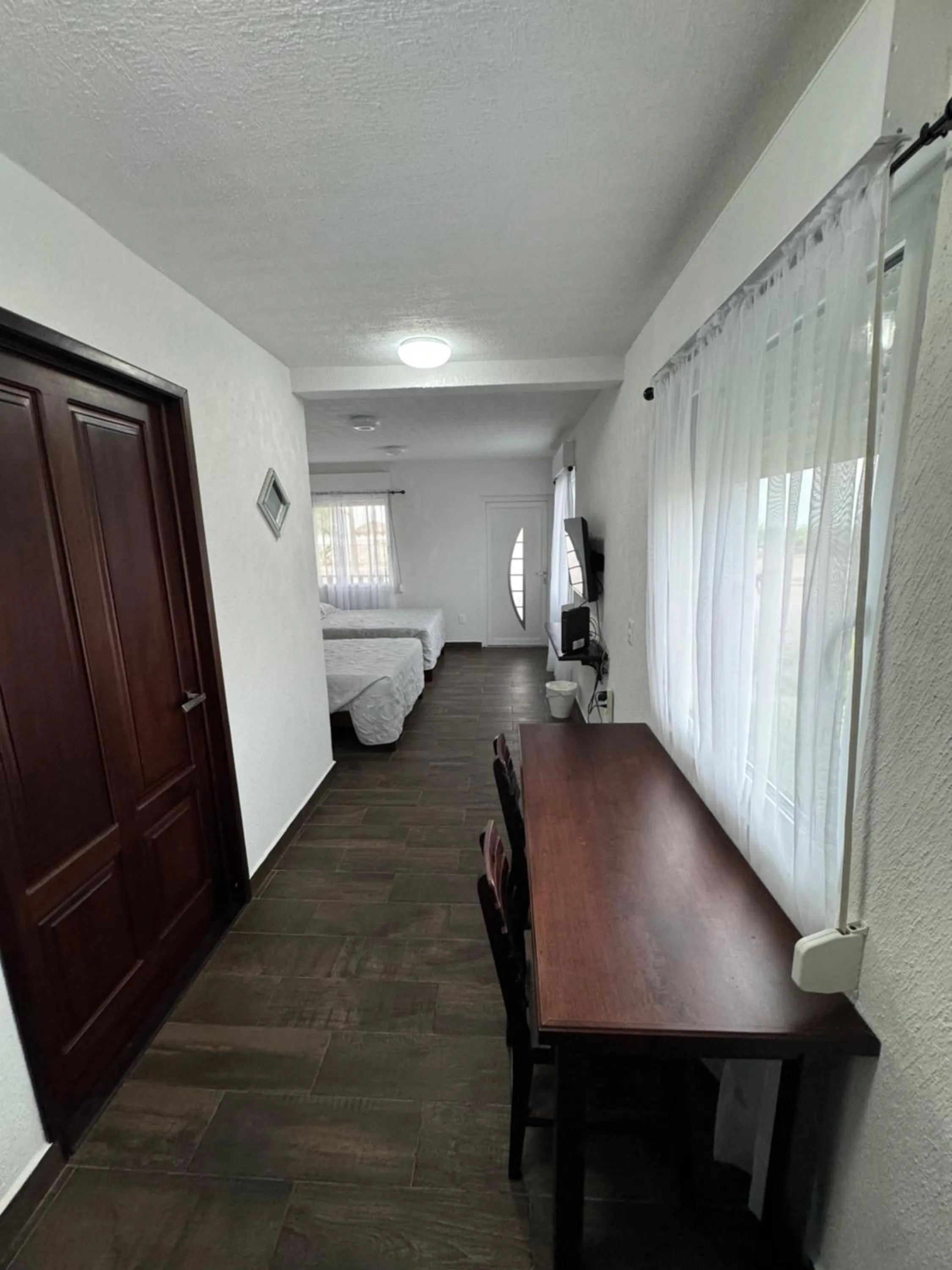 Photo of the whole room in Ananta Hotel