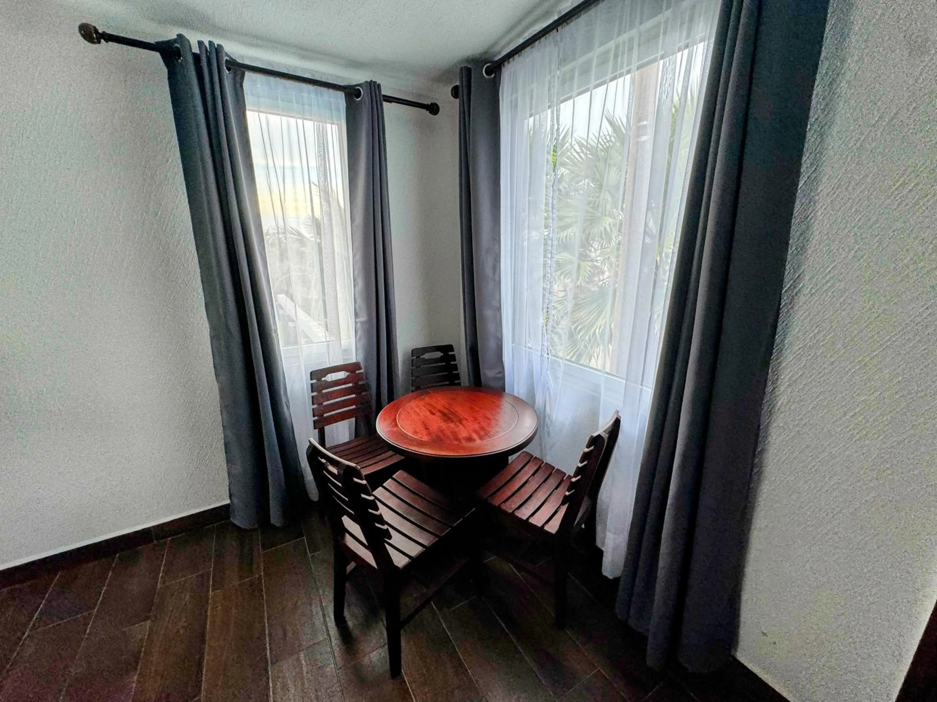 Photo of the whole room in Ananta Hotel