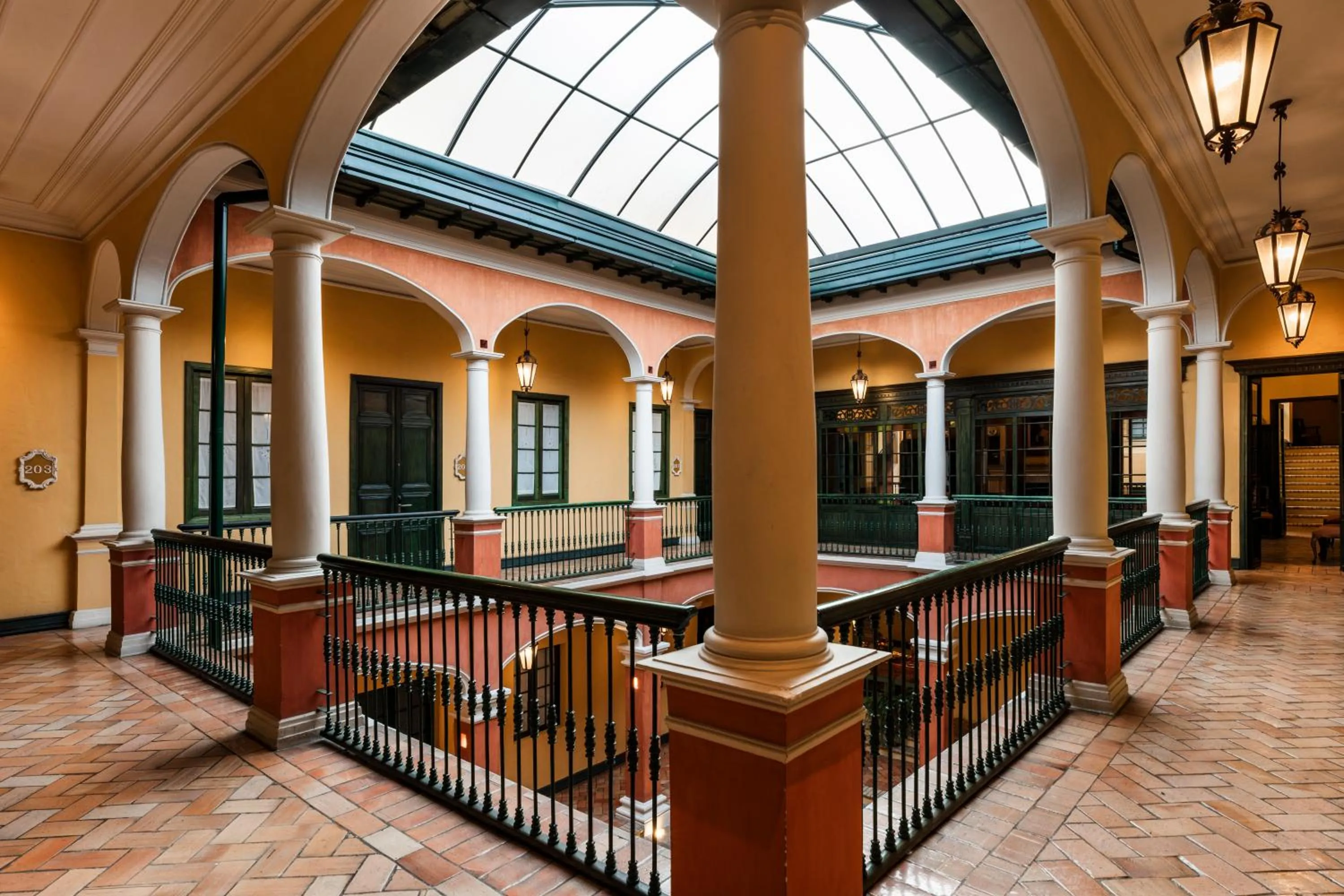 Property building in Hotel De La Opera