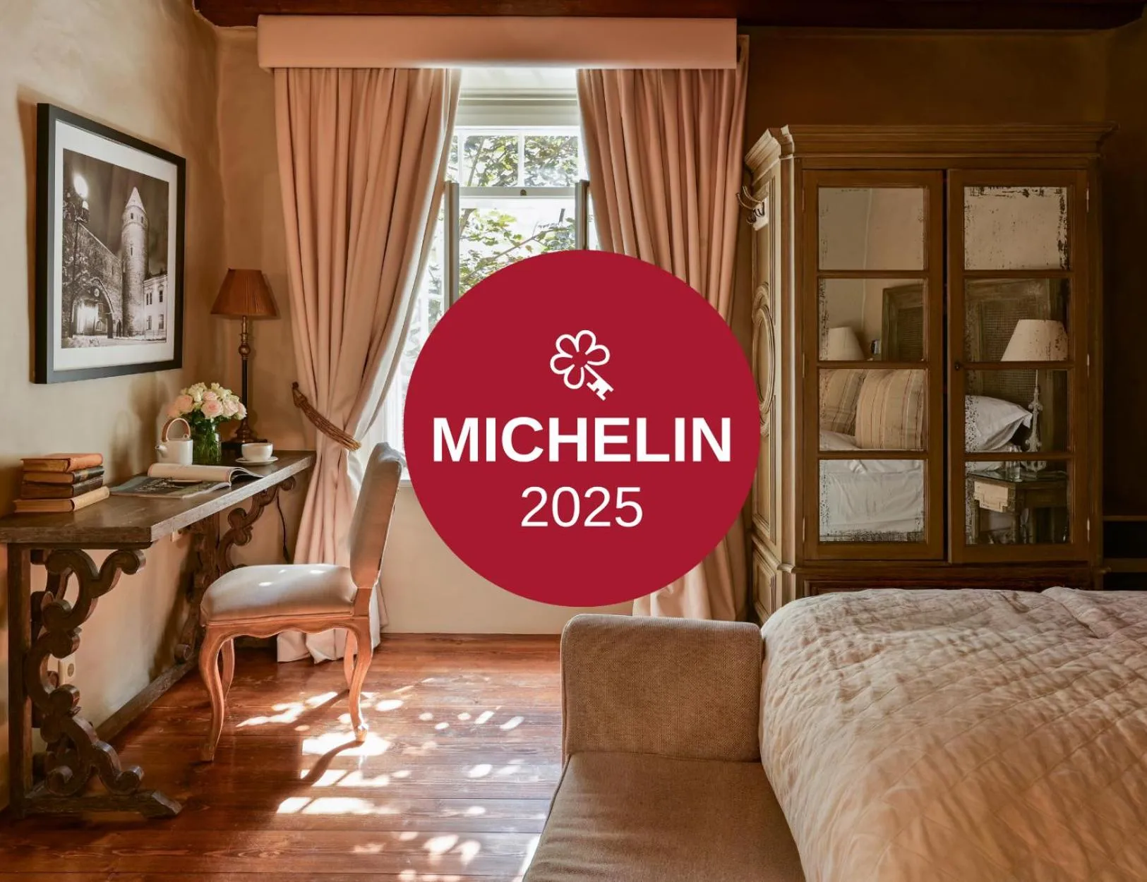 Logo/Certificate/Sign, Bed in Schlössle Hotel - Small Luxury Hotels of the World