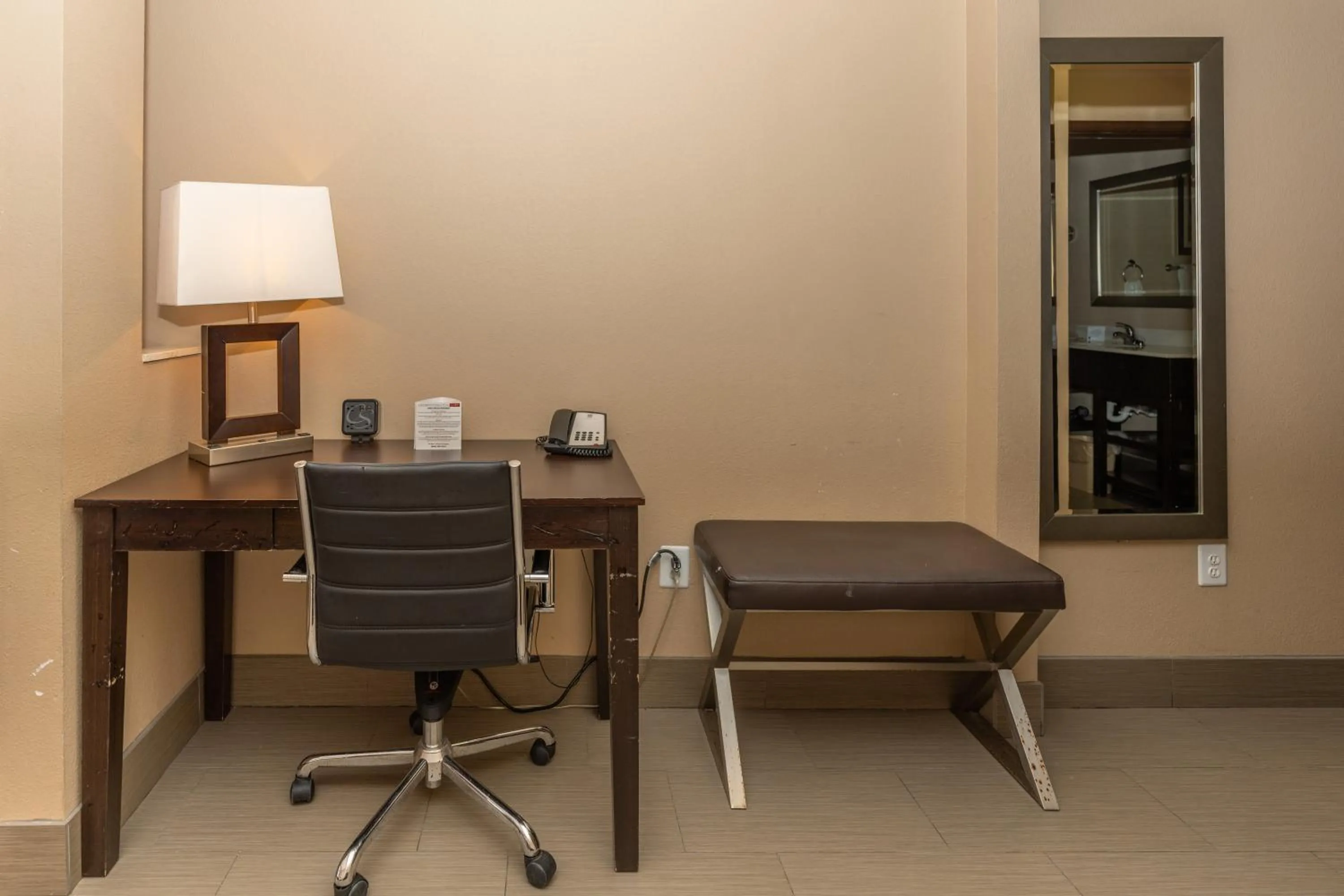 Business facilities in Comfort Suites Houston West at Clay Road