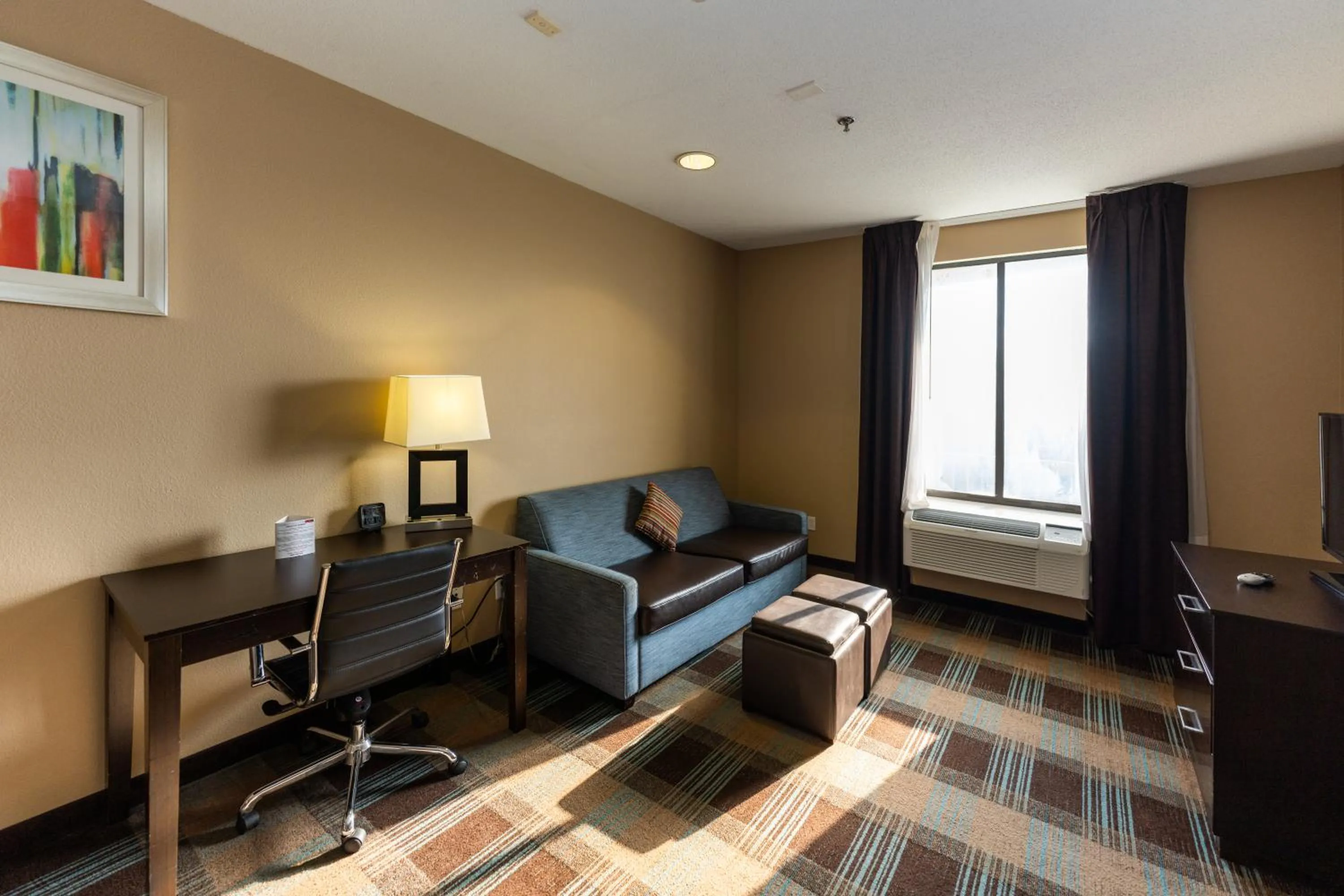 Living room in Comfort Suites Houston West at Clay Road