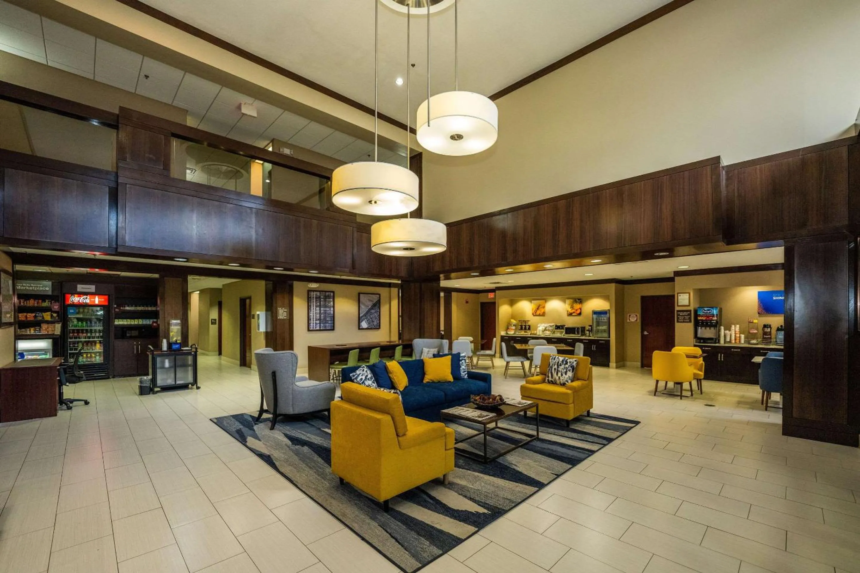 Lobby or reception in Comfort Suites Houston West at Clay Road