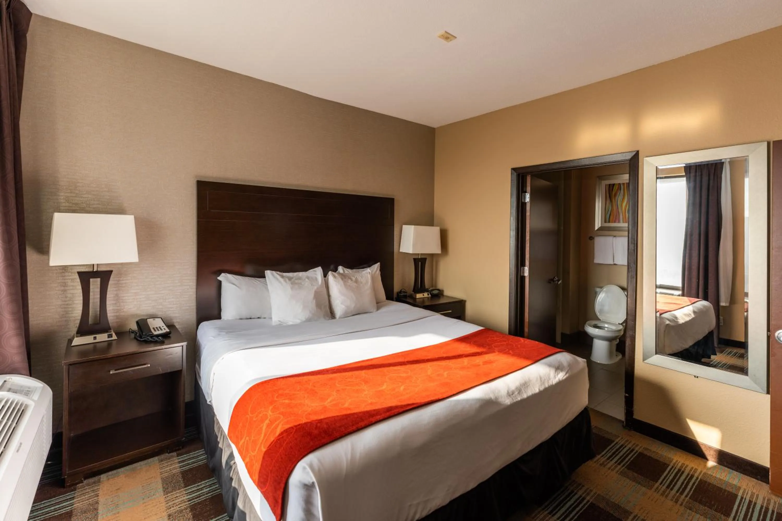 Bed in Comfort Suites Houston West at Clay Road