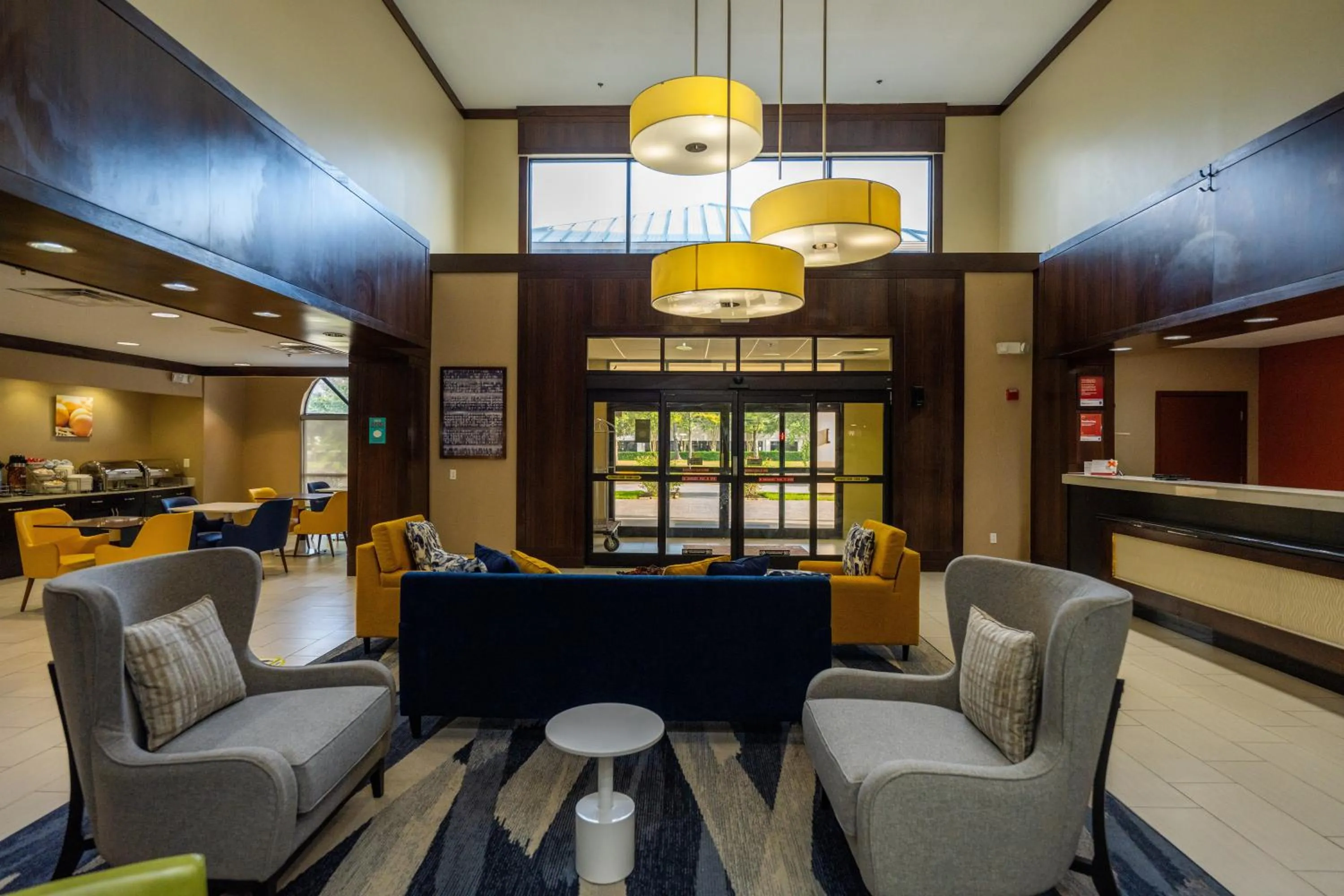 Lobby or reception in Comfort Suites Houston West at Clay Road