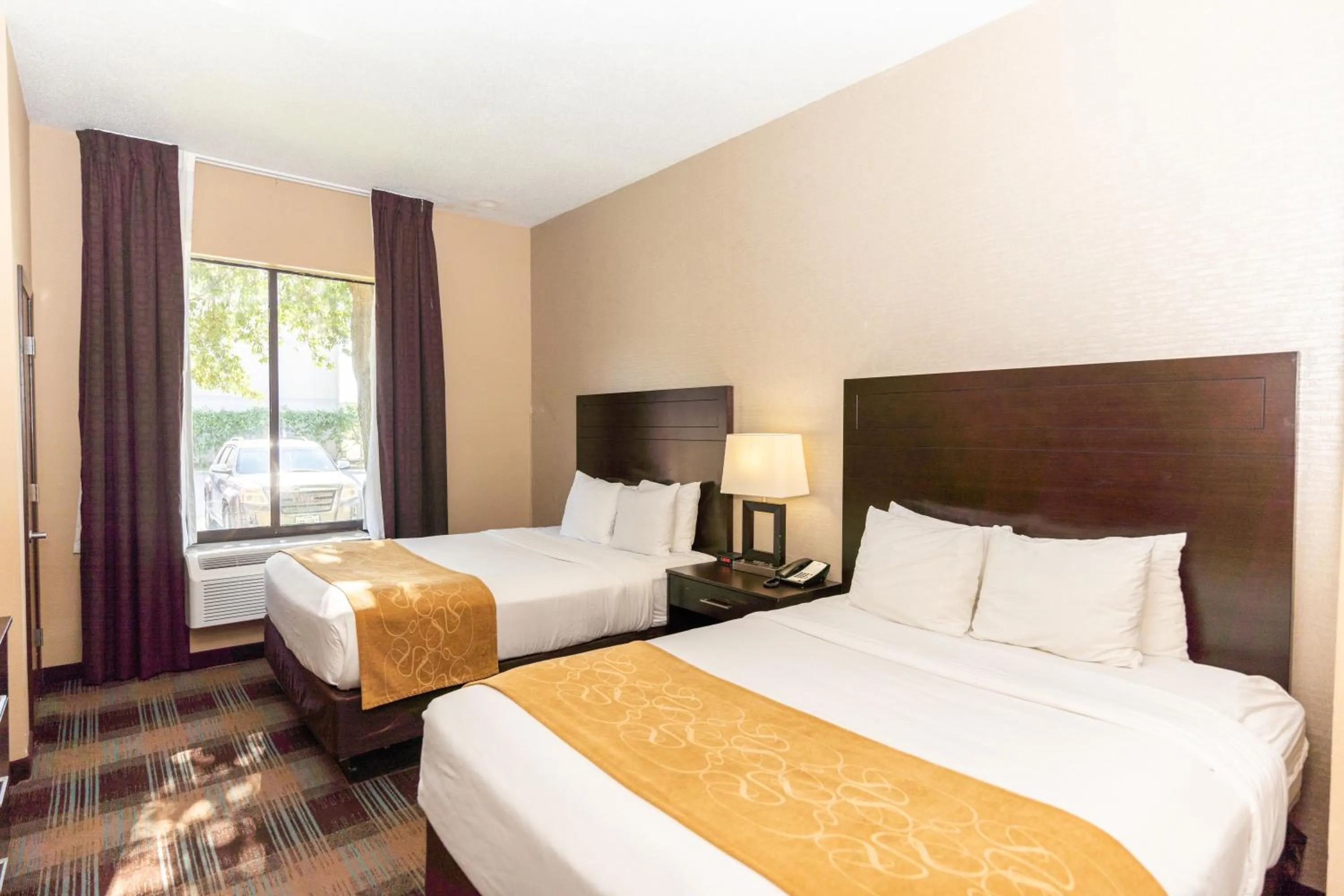 Bedroom, Bed in Comfort Suites Houston West at Clay Road