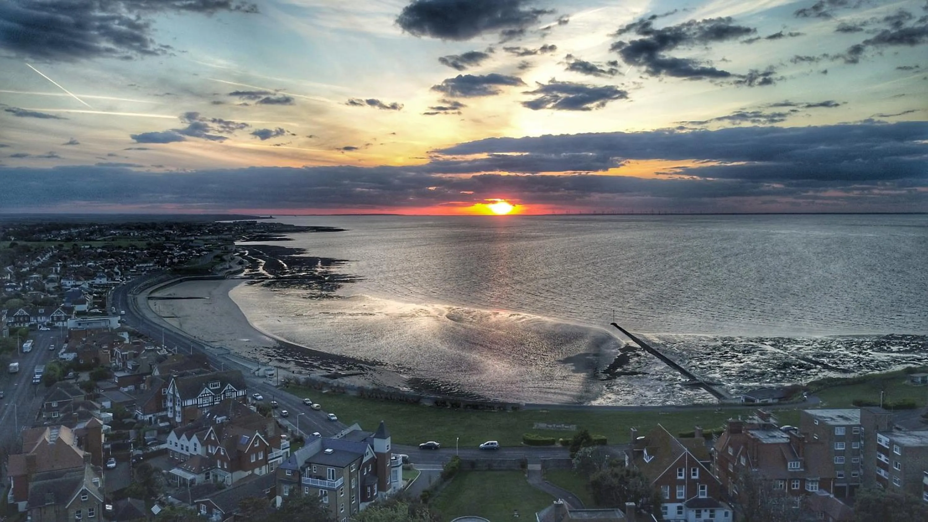 Restaurant/places to eat in Sea View Sanctuary Apartment!