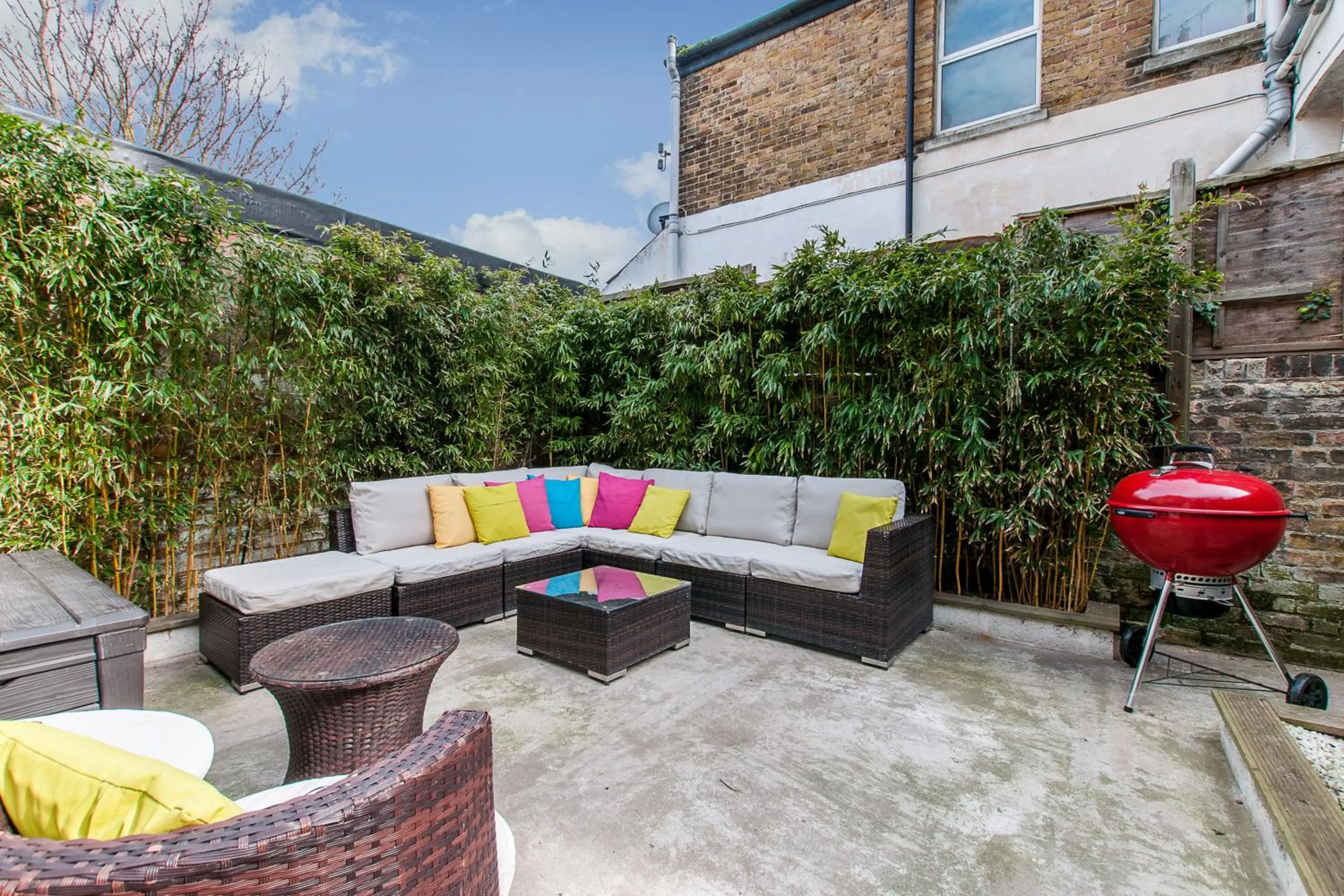 BBQ facilities in Sea View Sanctuary Apartment!