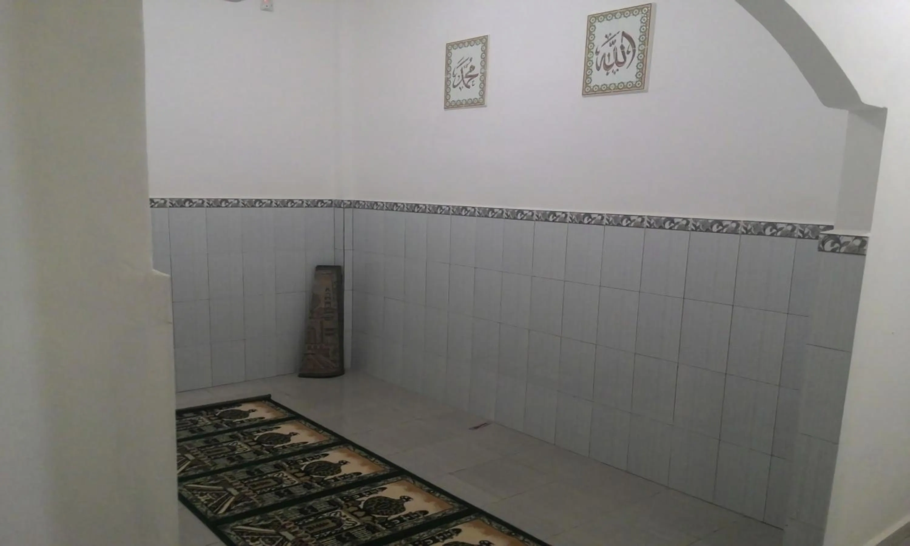 Area and facilities in Losmen Ibu Hj. Tarjo